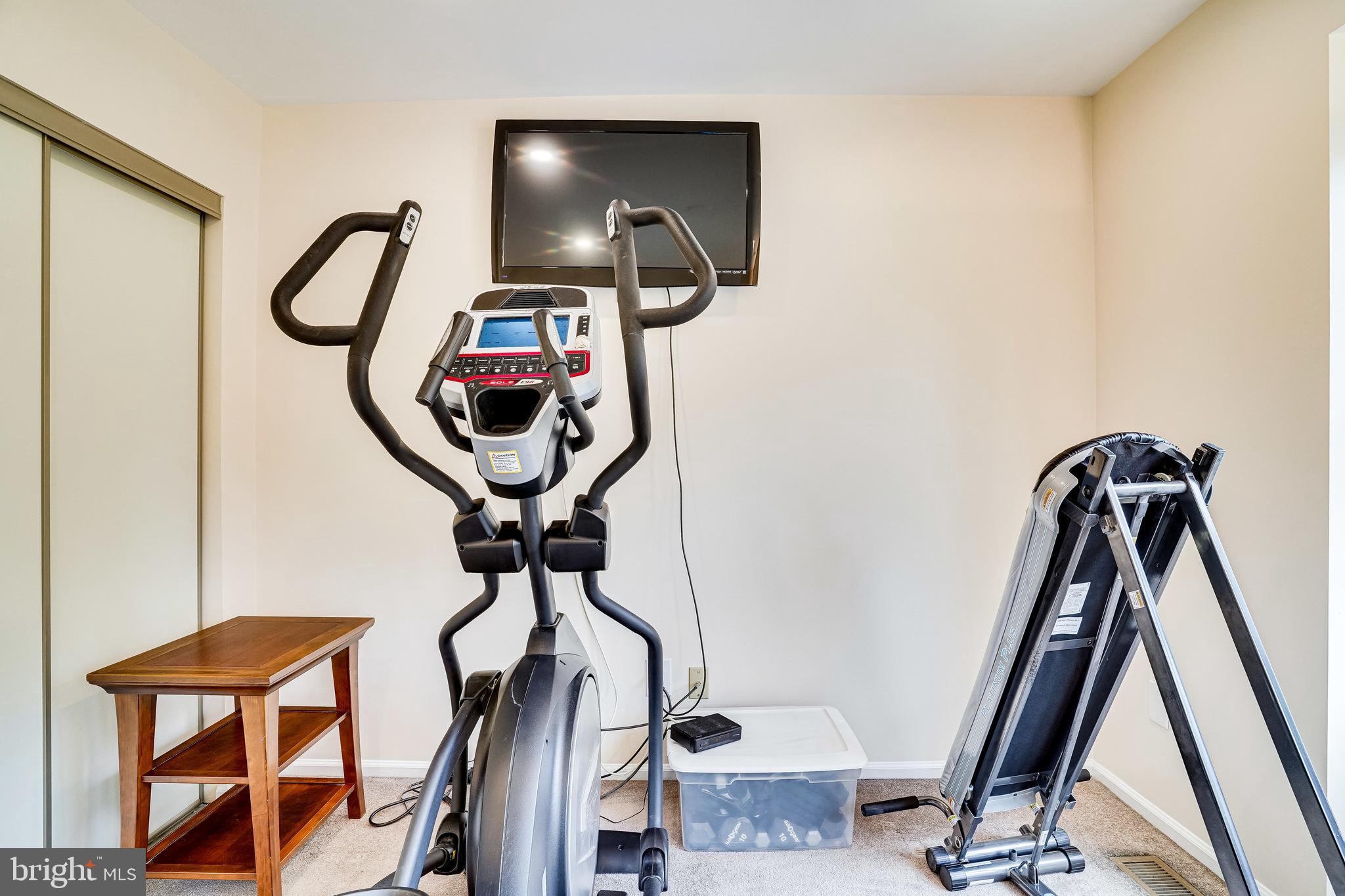 QUAIL HOLLOW - Residential