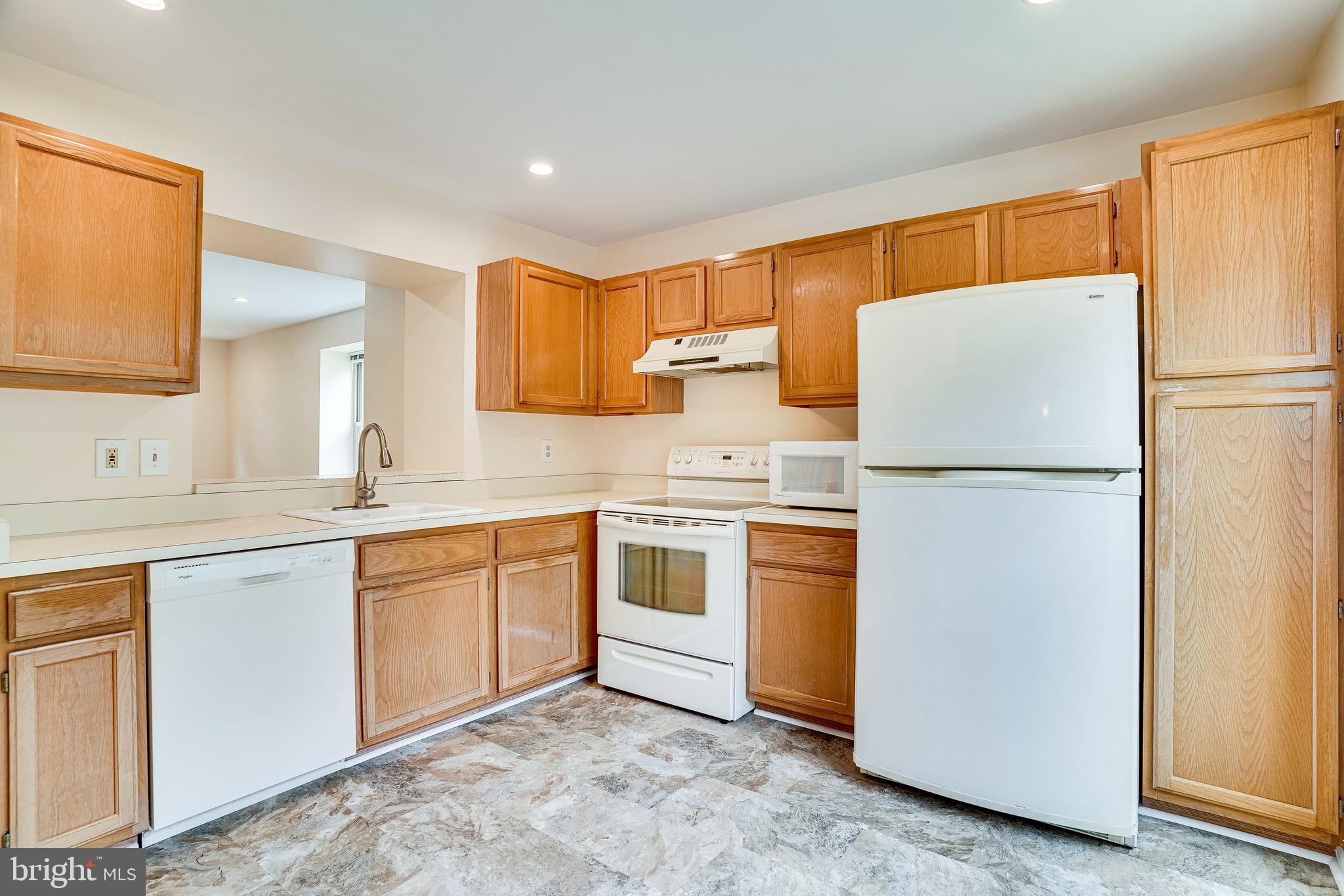 QUAIL HOLLOW - Residential