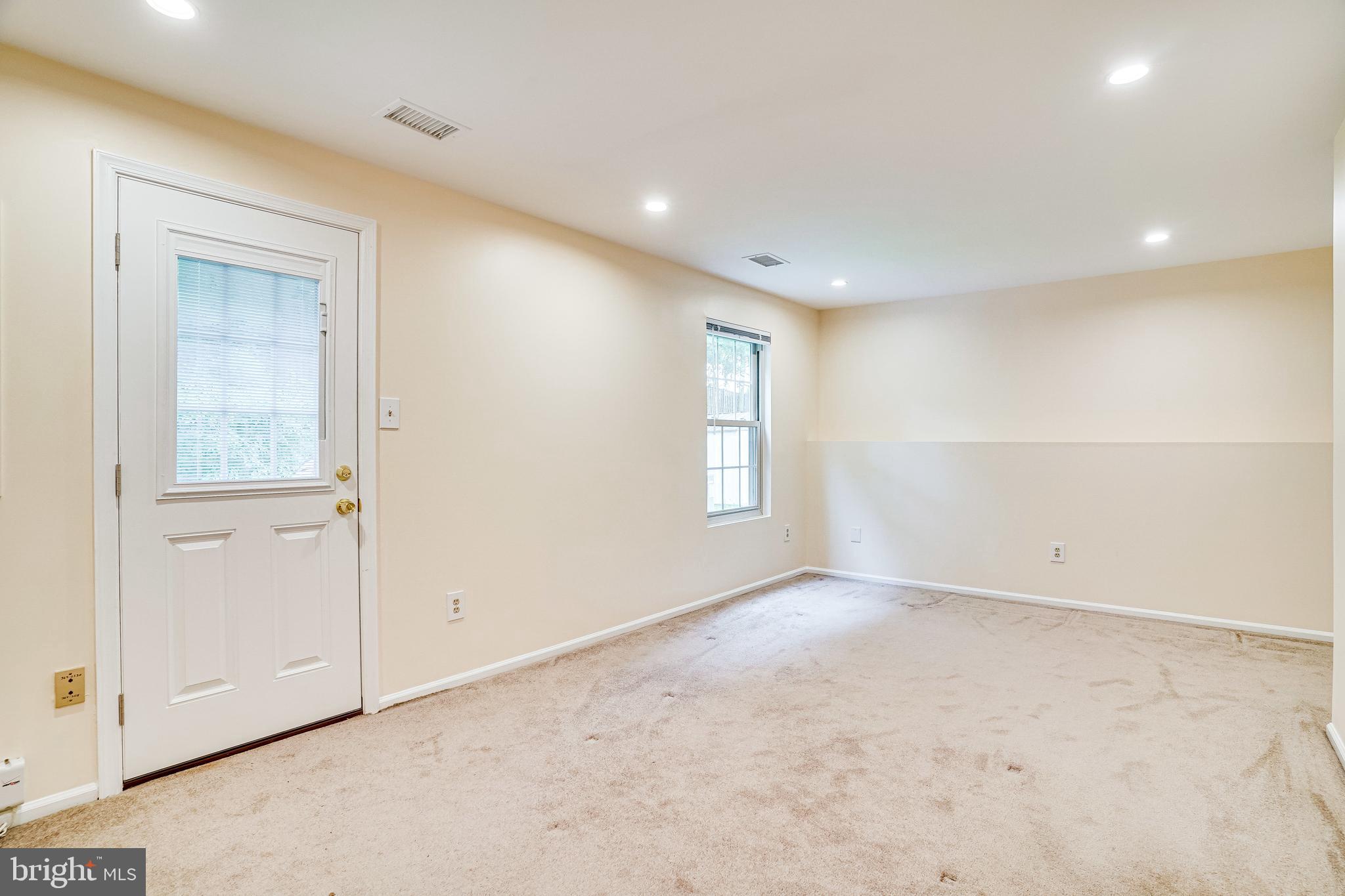 QUAIL HOLLOW - Residential