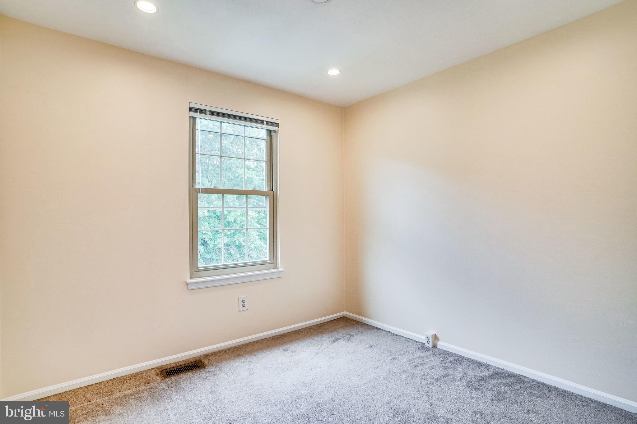 QUAIL HOLLOW - Residential