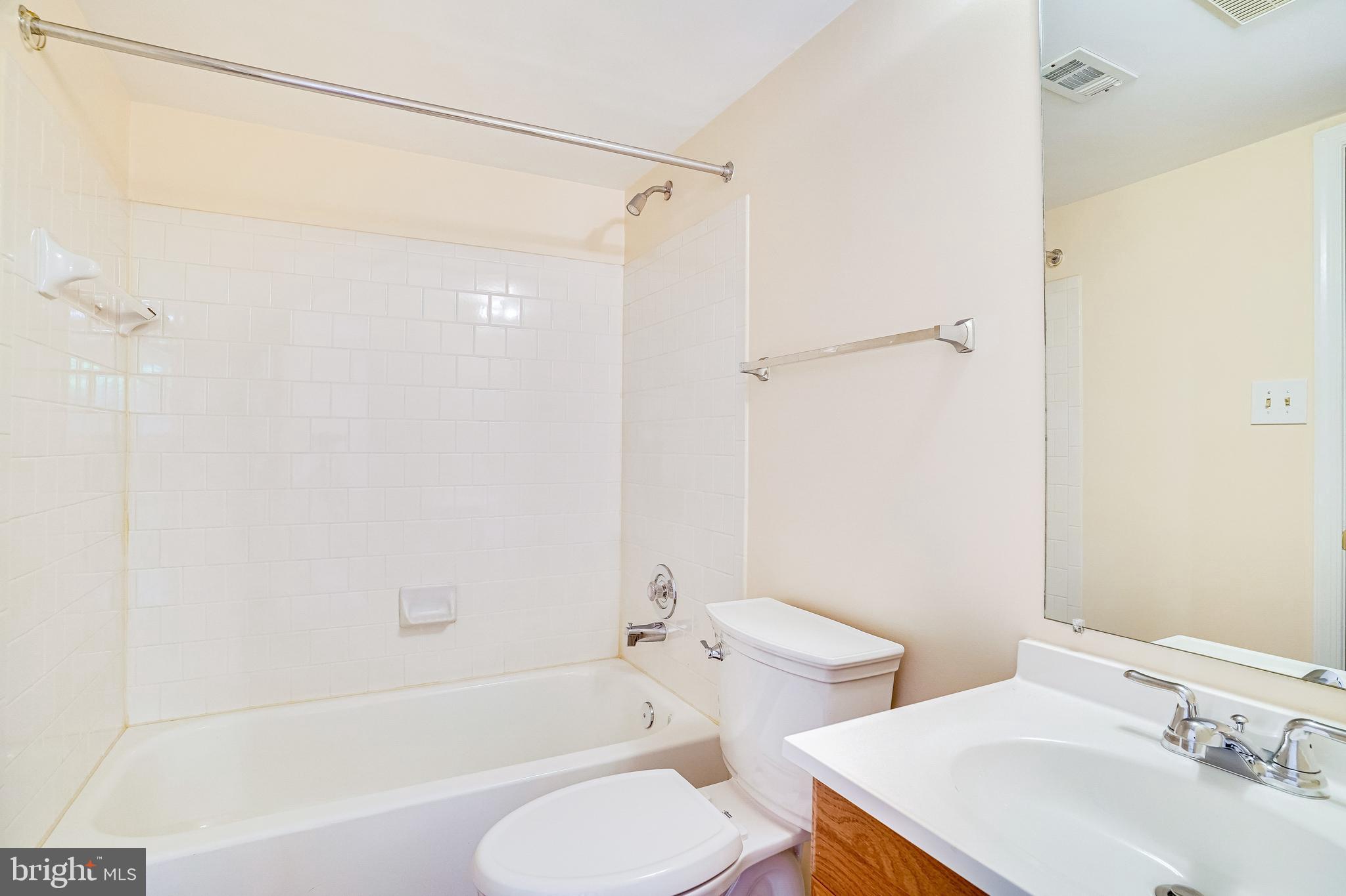 QUAIL HOLLOW - Residential