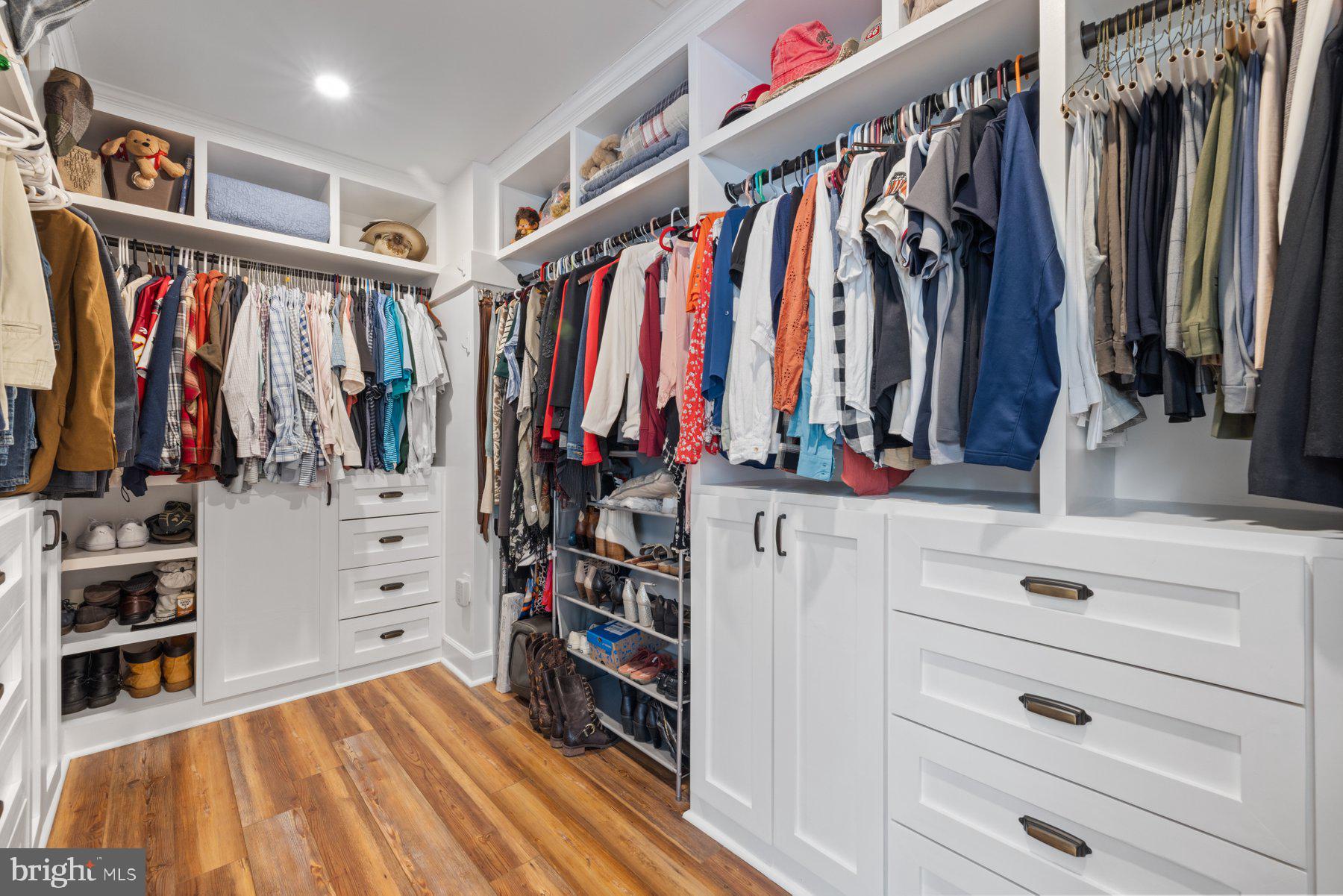 OVERLOOK HILLS - Residential