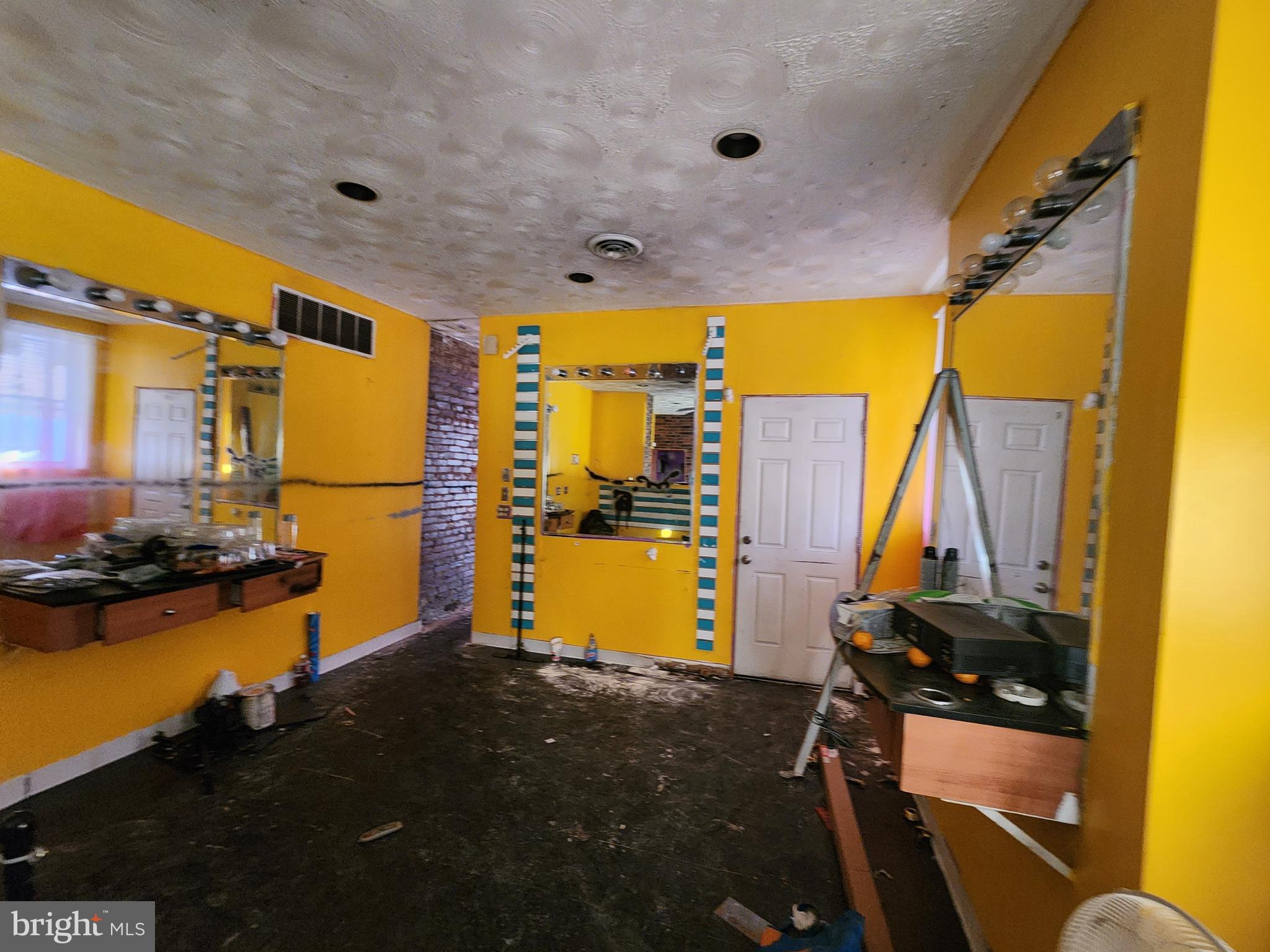 MONDAWMIN - Residential