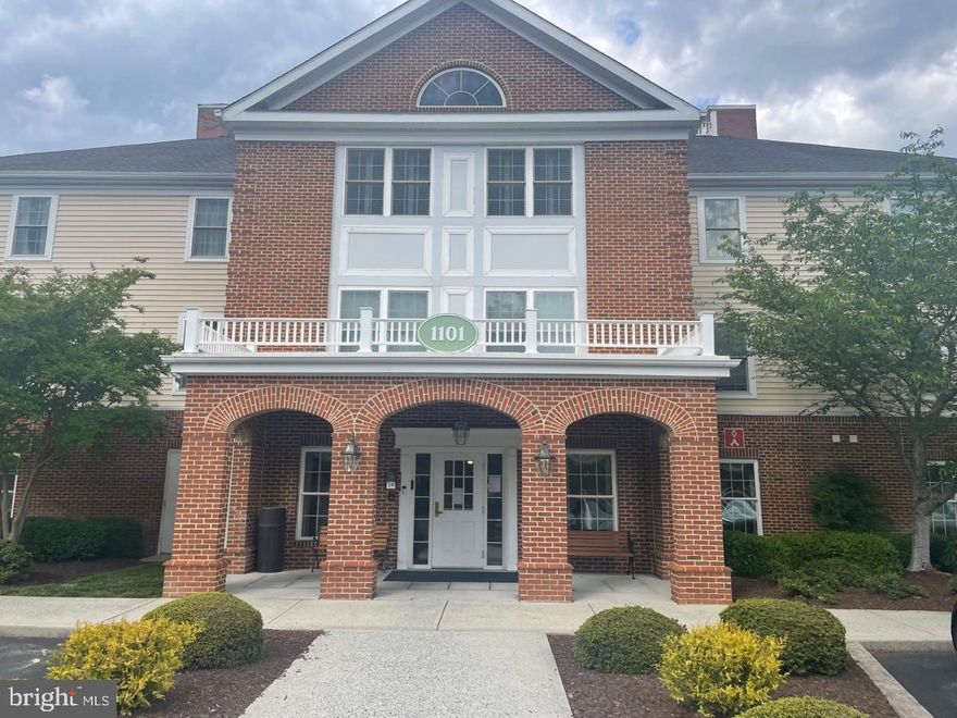 Come see the LARGEST floor plan available at Mallard Landing, the Wellington Plus! Two primary bedroom suites with 2 full baths and a bonus Florida room with large windows. Beautiful views of Schumaker Pond from the private balcony.