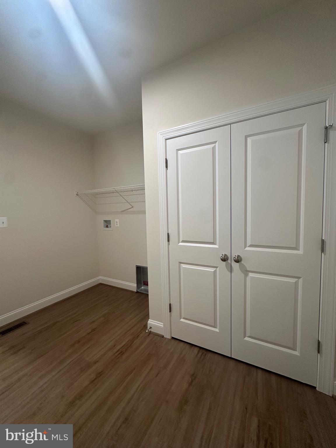 HIDDEN VIEW - Residential