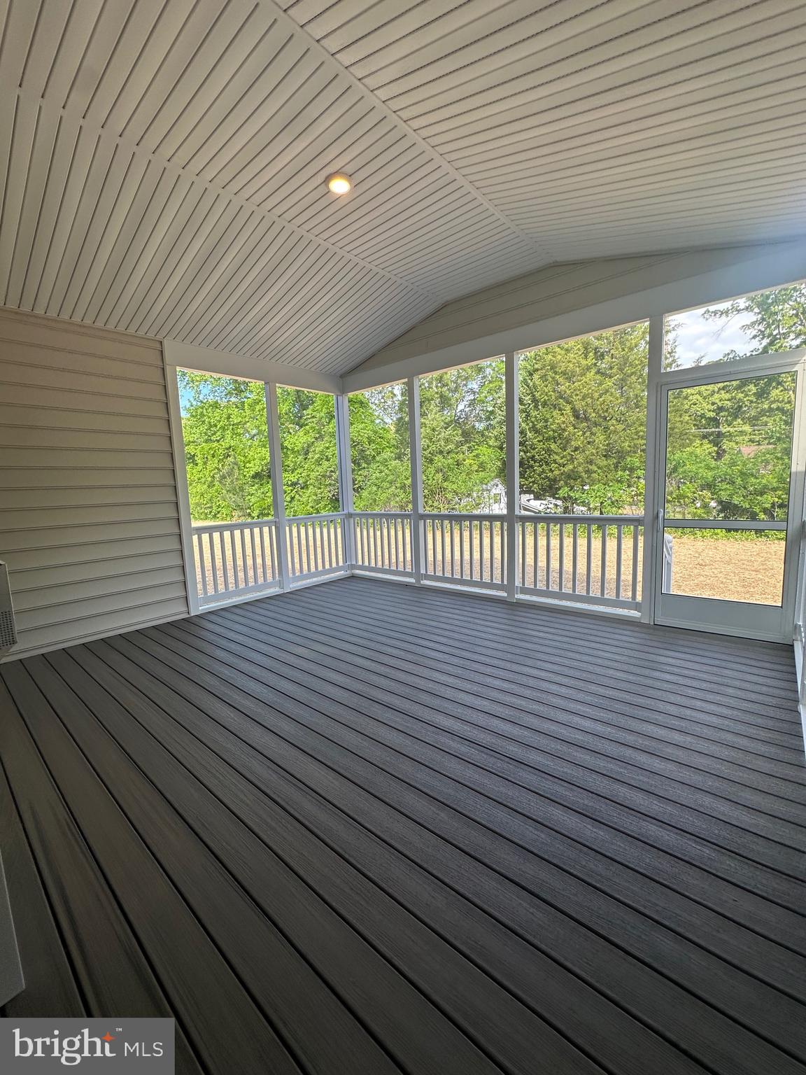 HIDDEN VIEW - Residential