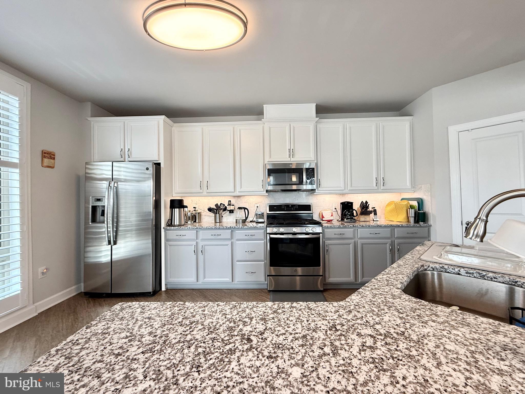 6107 FAIRVIEW FARM DRIVE 202