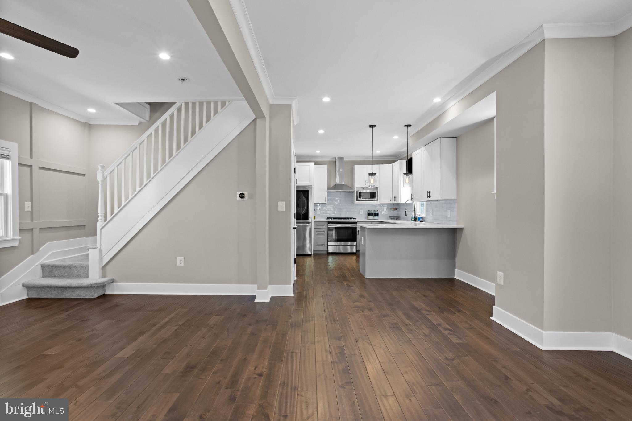 7 DUNBAR AVENUE