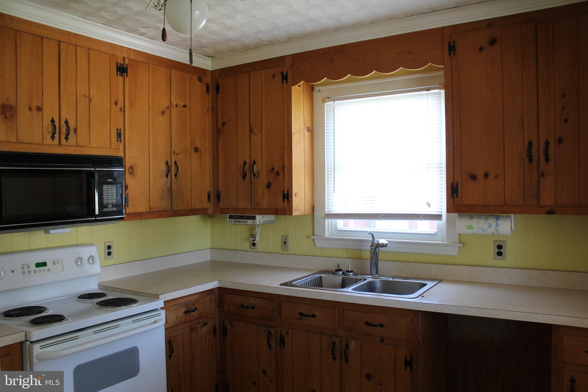 KELLY - Residential Lease