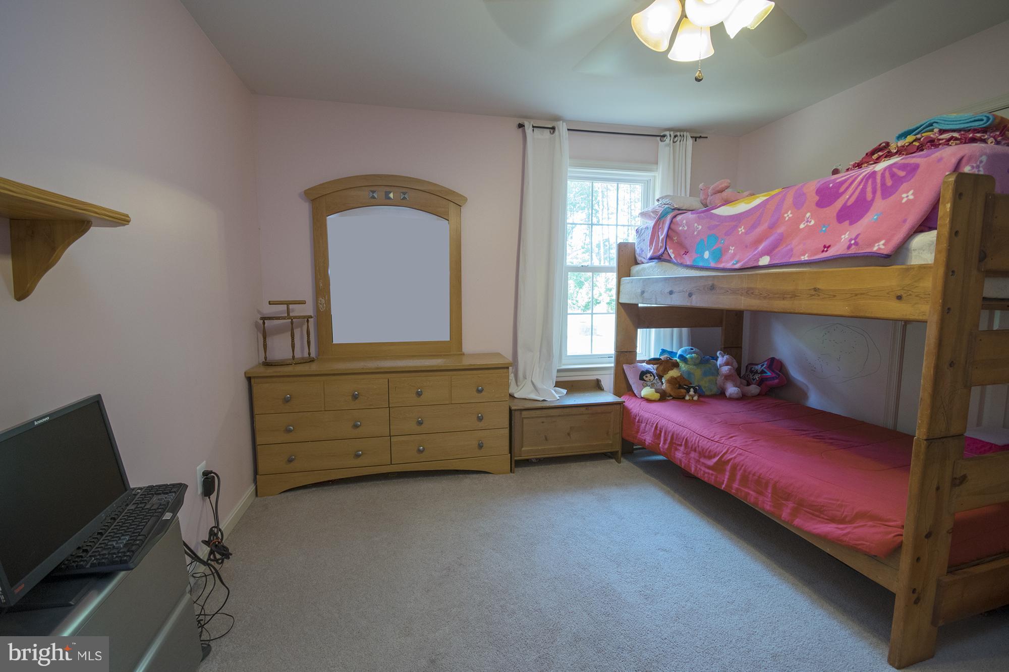 CAROLINE VILLAGE - Residential