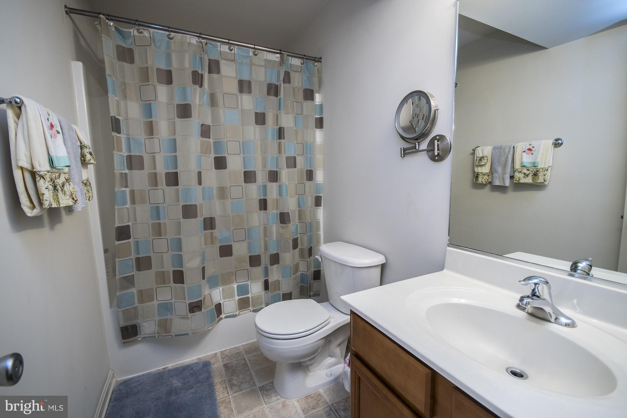 CAROLINE VILLAGE - Residential