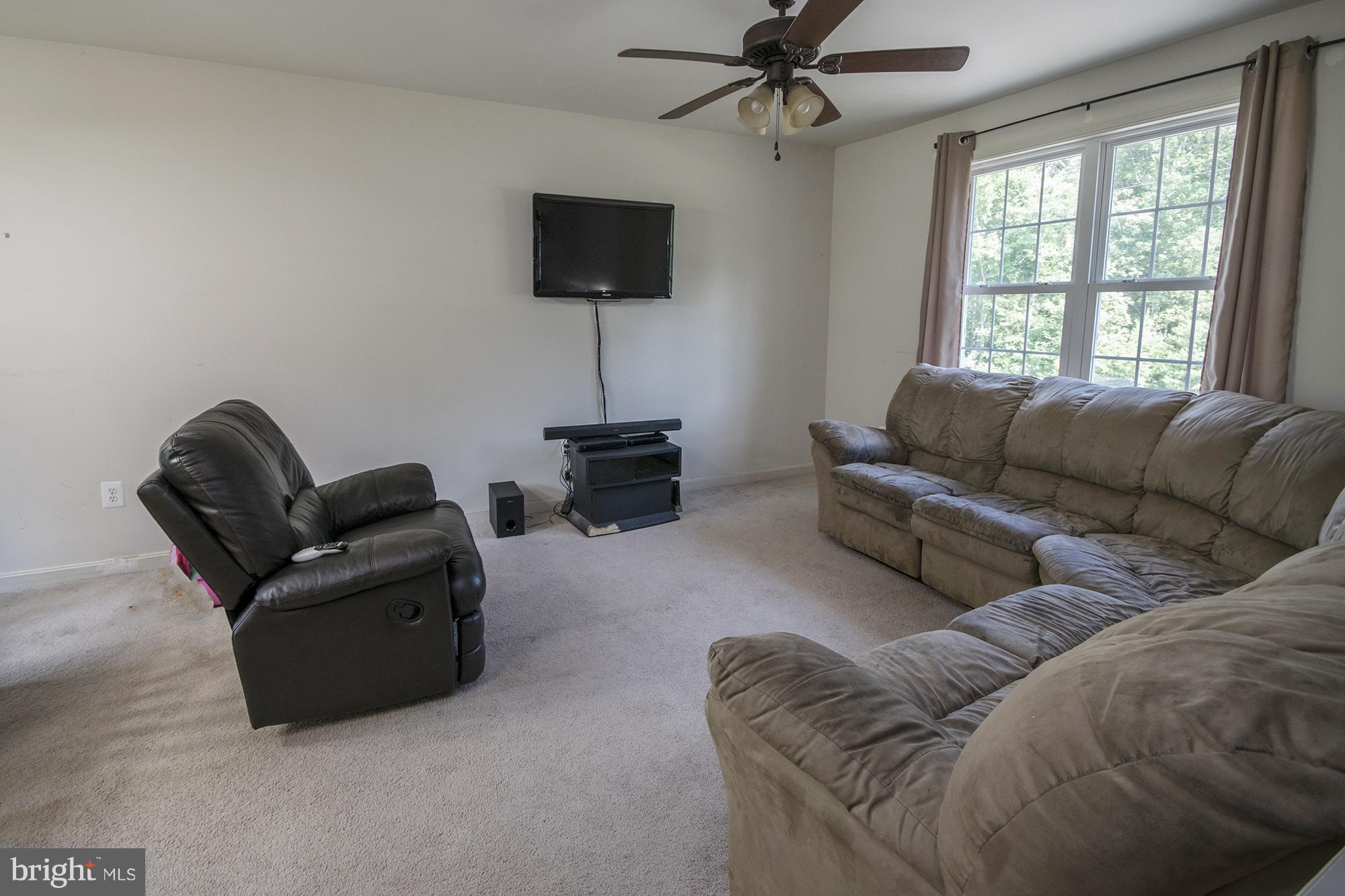 CAROLINE VILLAGE - Residential