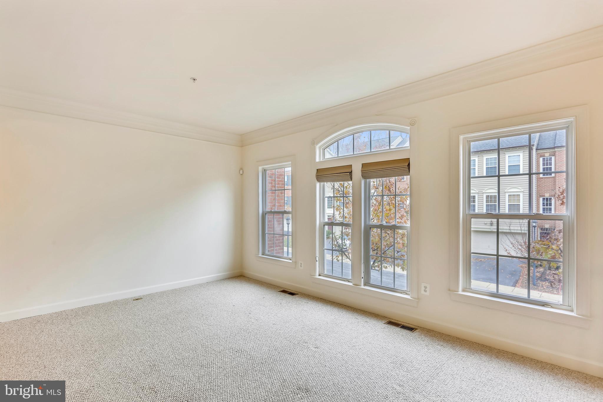 MONTGOMERY WHITE OAK - Residential