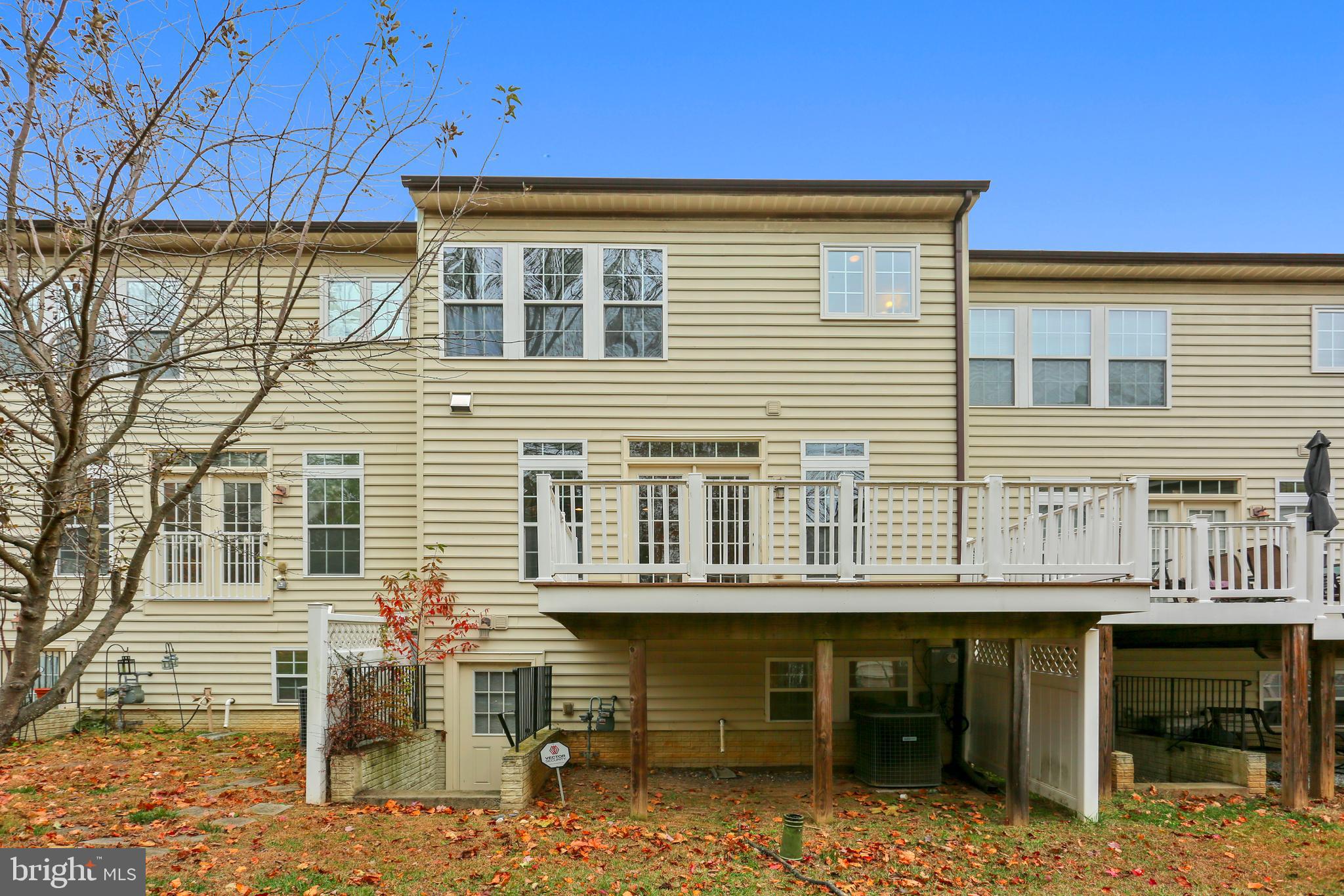 MONTGOMERY WHITE OAK - Residential