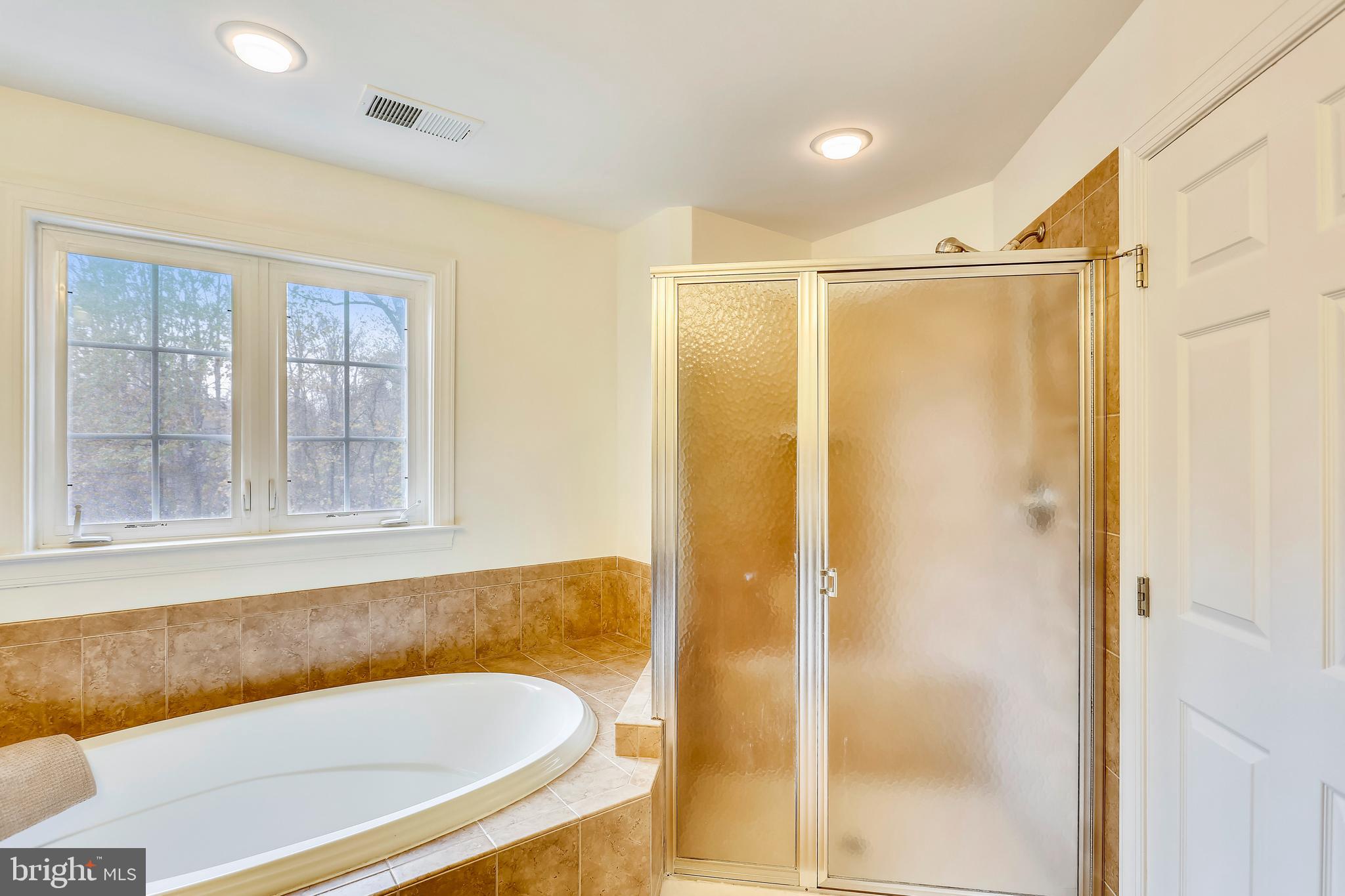 MONTGOMERY WHITE OAK - Residential