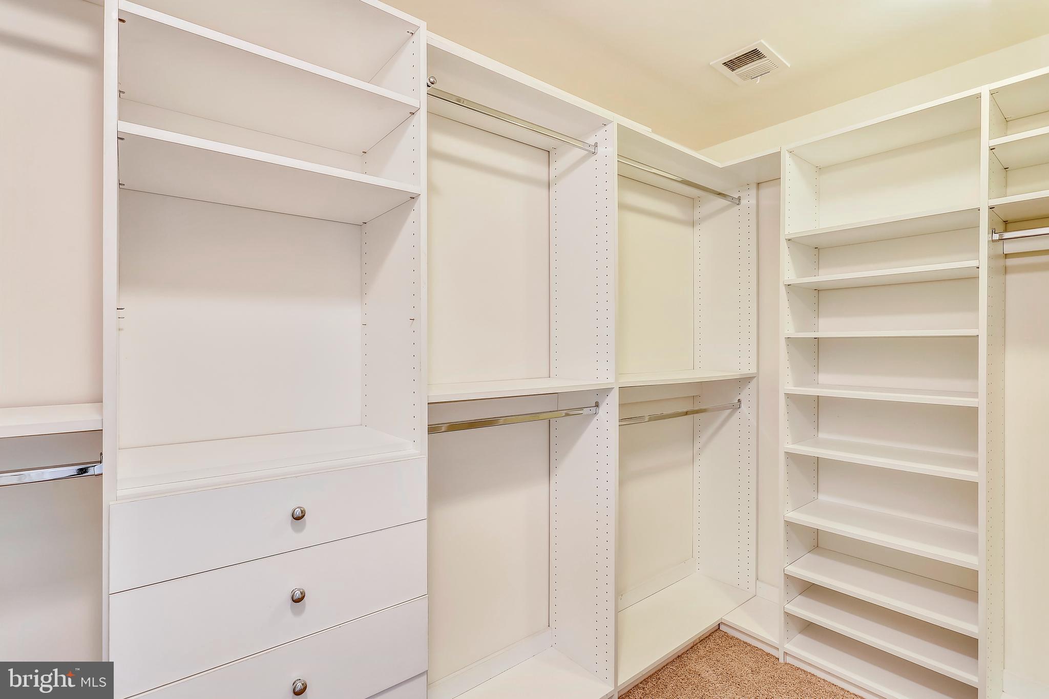 MONTGOMERY WHITE OAK - Residential