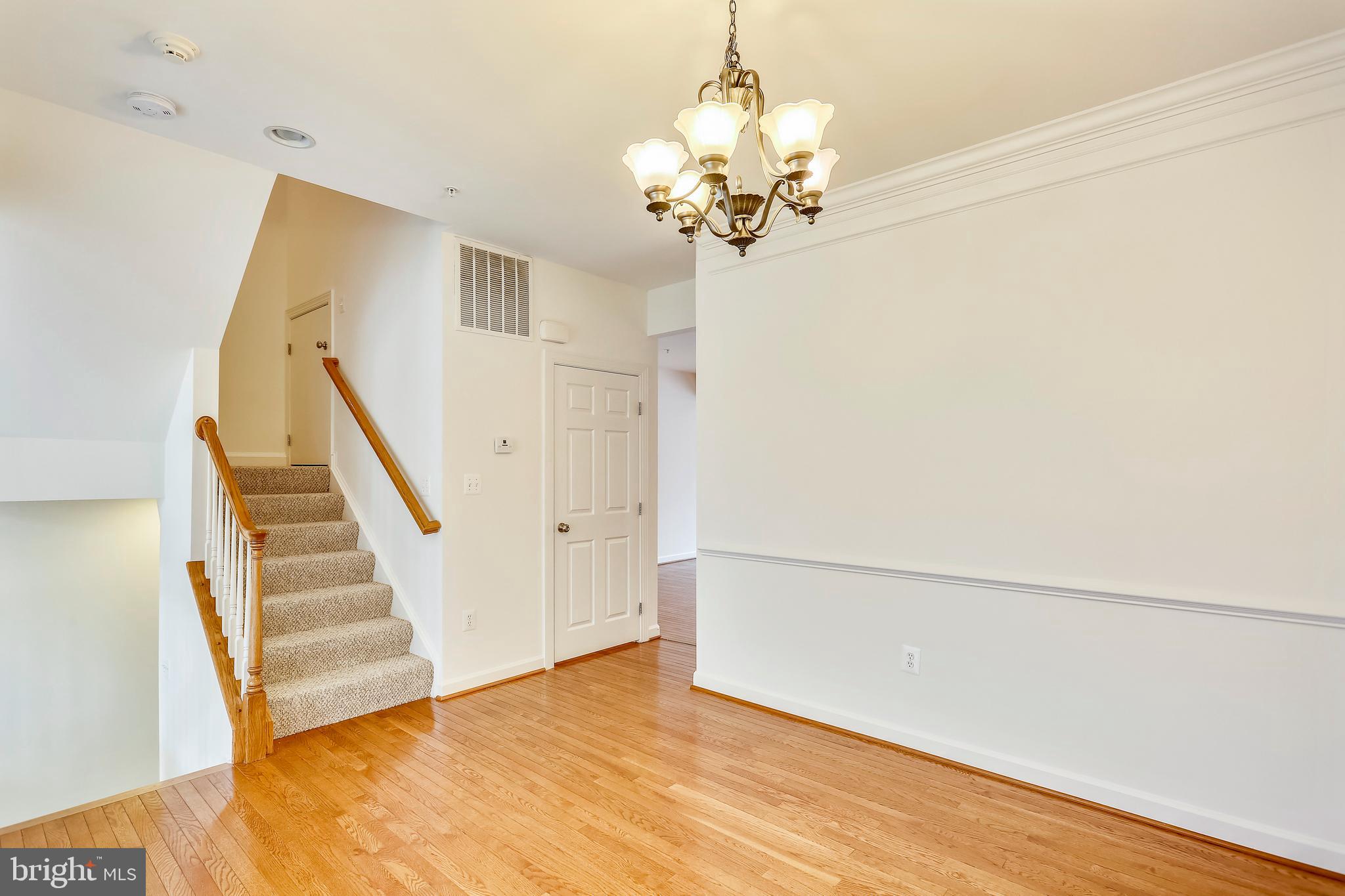 MONTGOMERY WHITE OAK - Residential