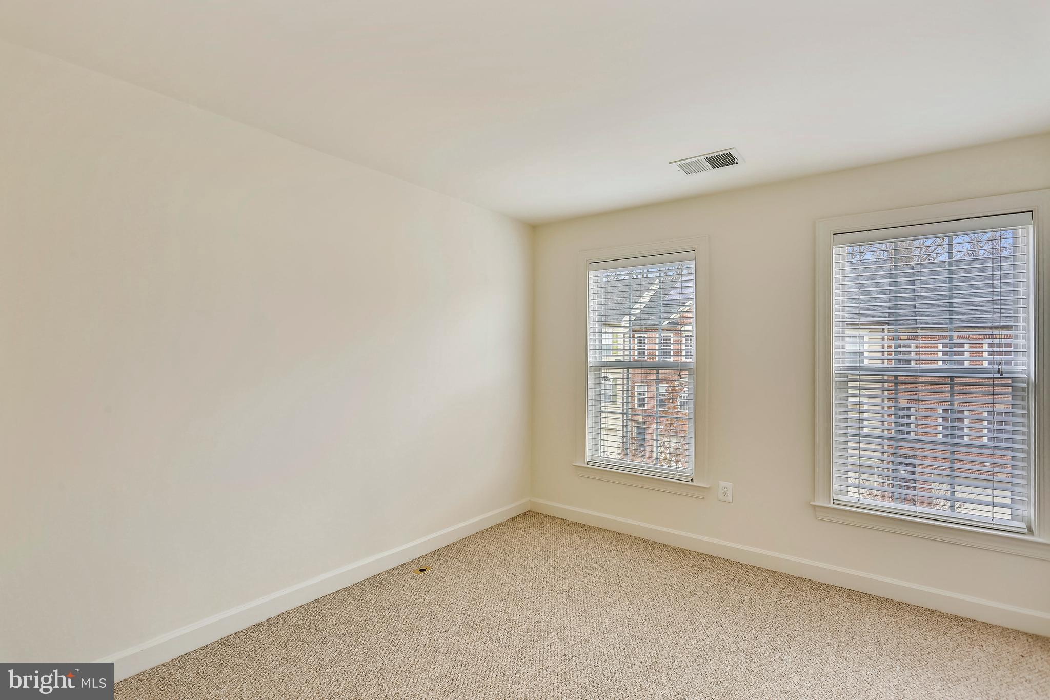 MONTGOMERY WHITE OAK - Residential