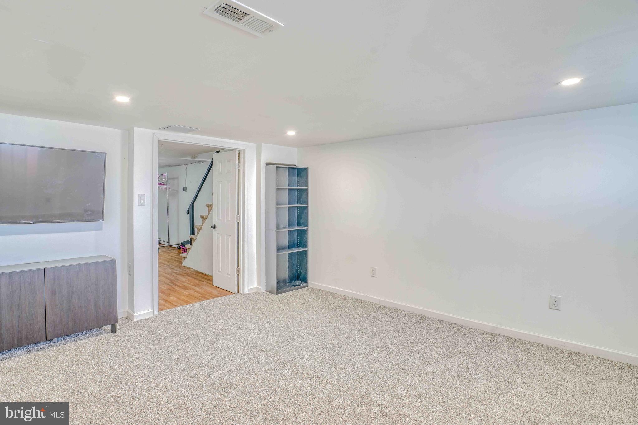 MAYFAIR - Residential