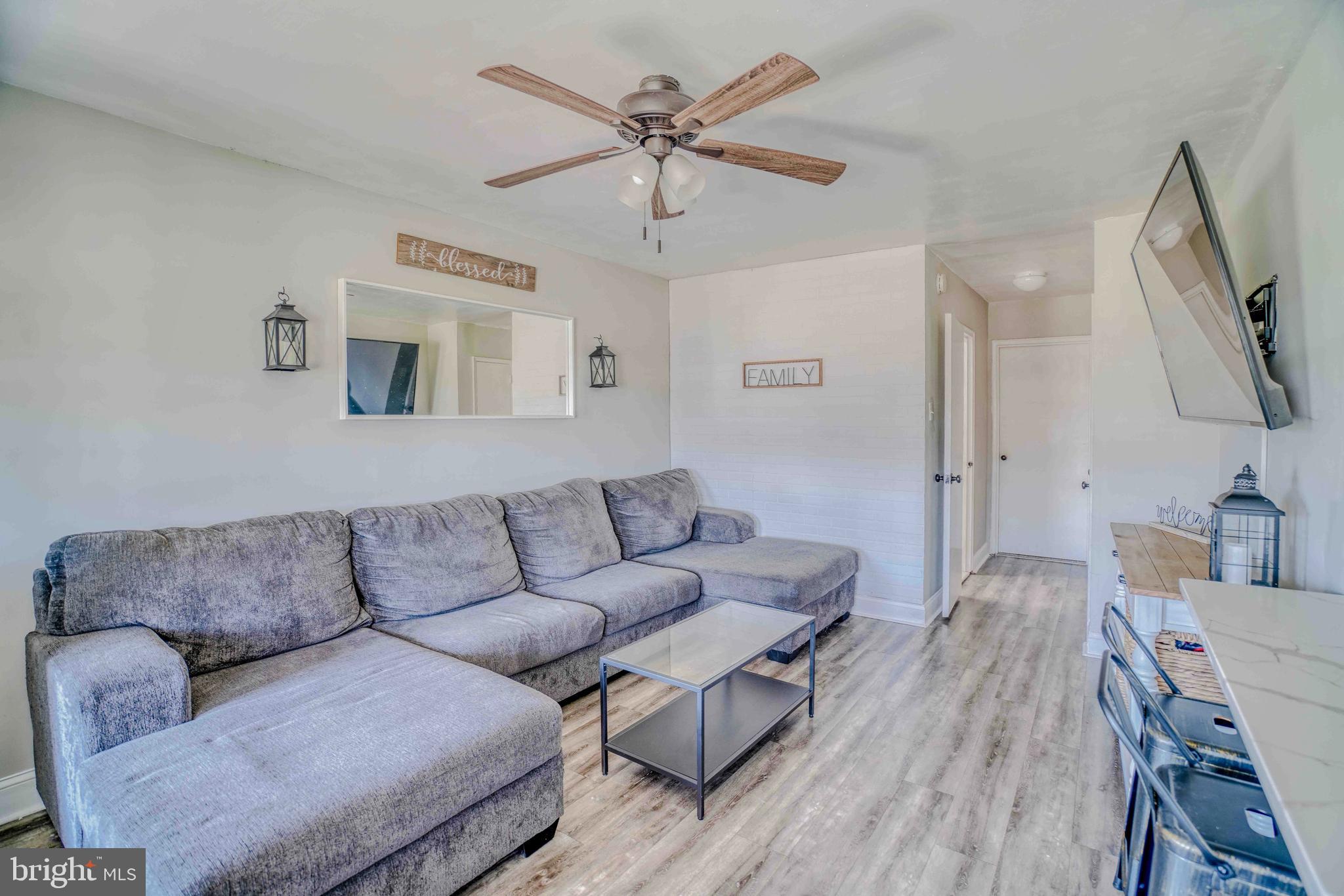 MAYFAIR - Residential