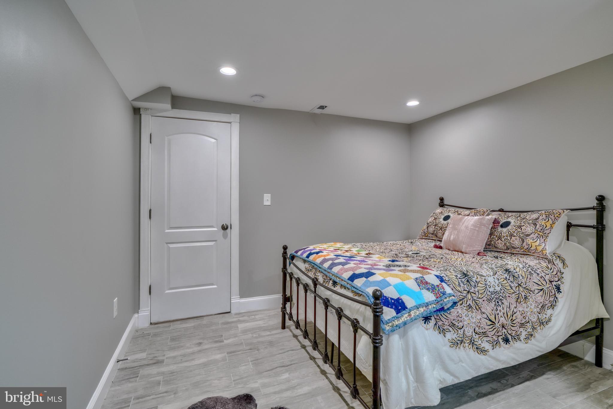 HAMPDEN HISTORIC DISTRICT - Residential