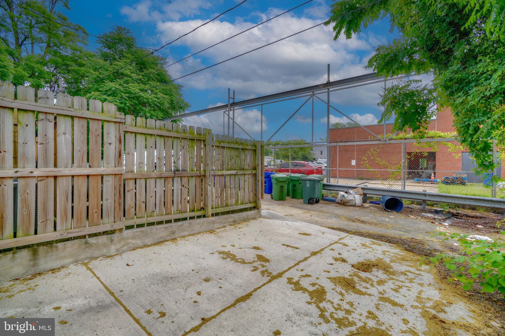 HAMPDEN HISTORIC DISTRICT - Residential