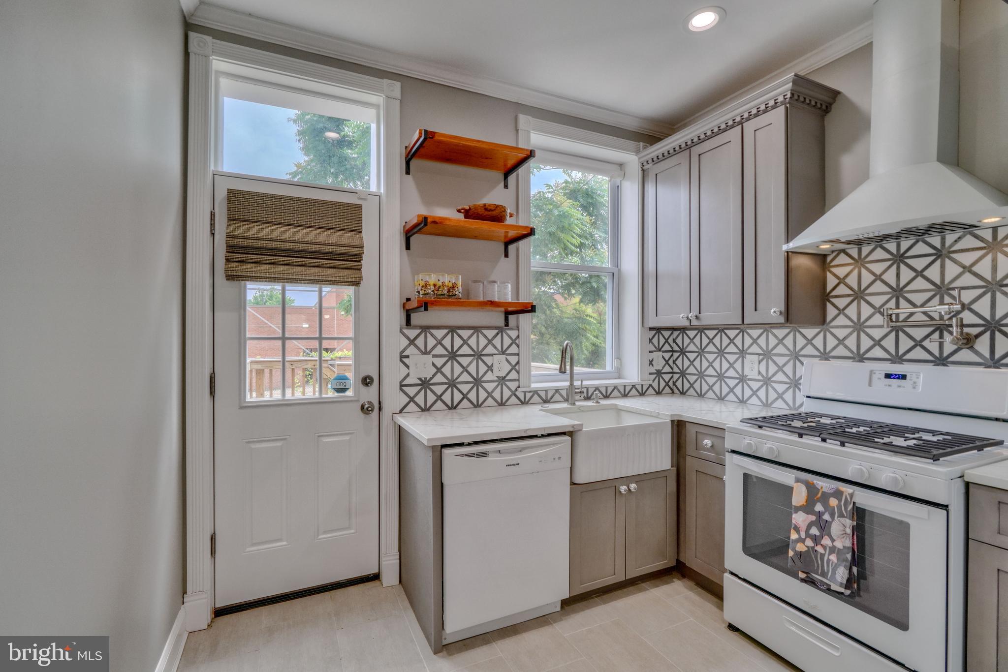 HAMPDEN HISTORIC DISTRICT - Residential