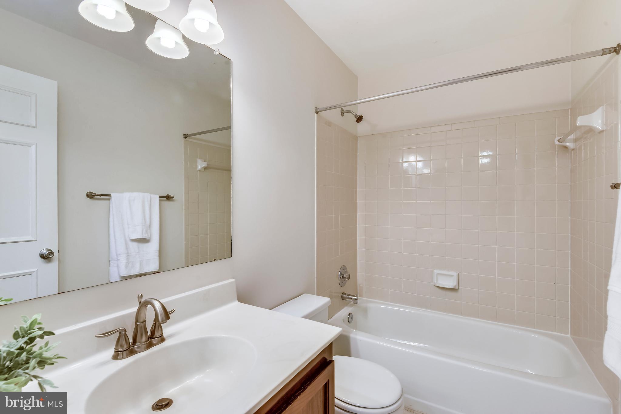 ADAMS WALK - Residential