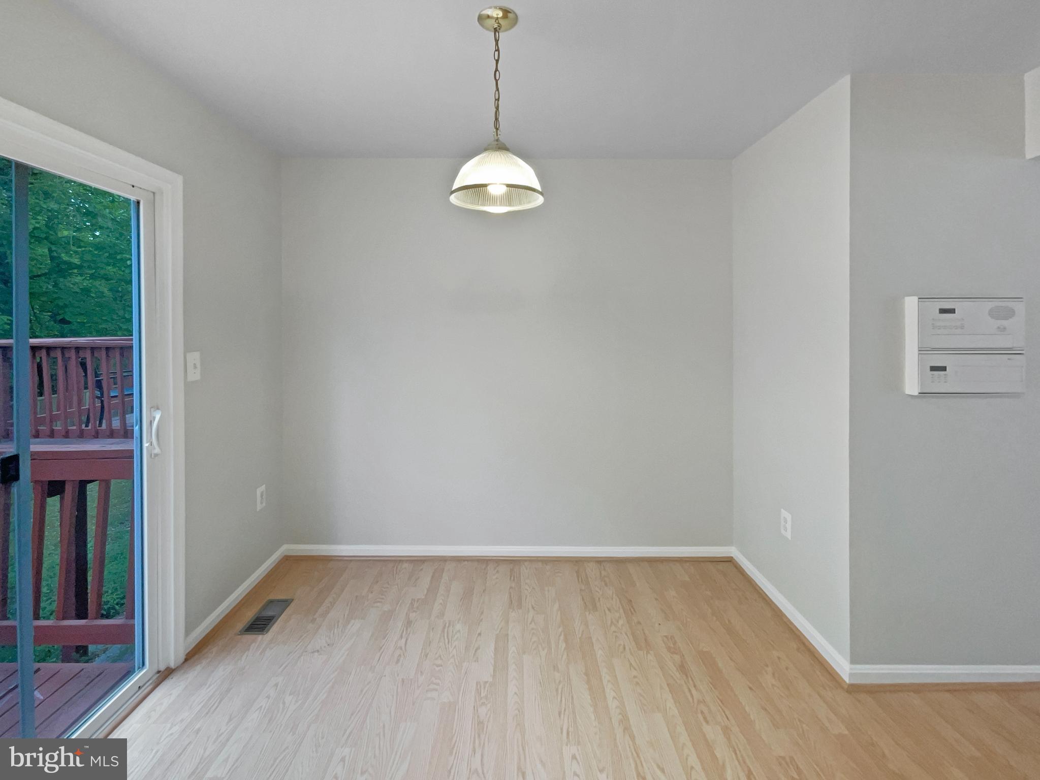 GLENARDEN TOWNS - Residential