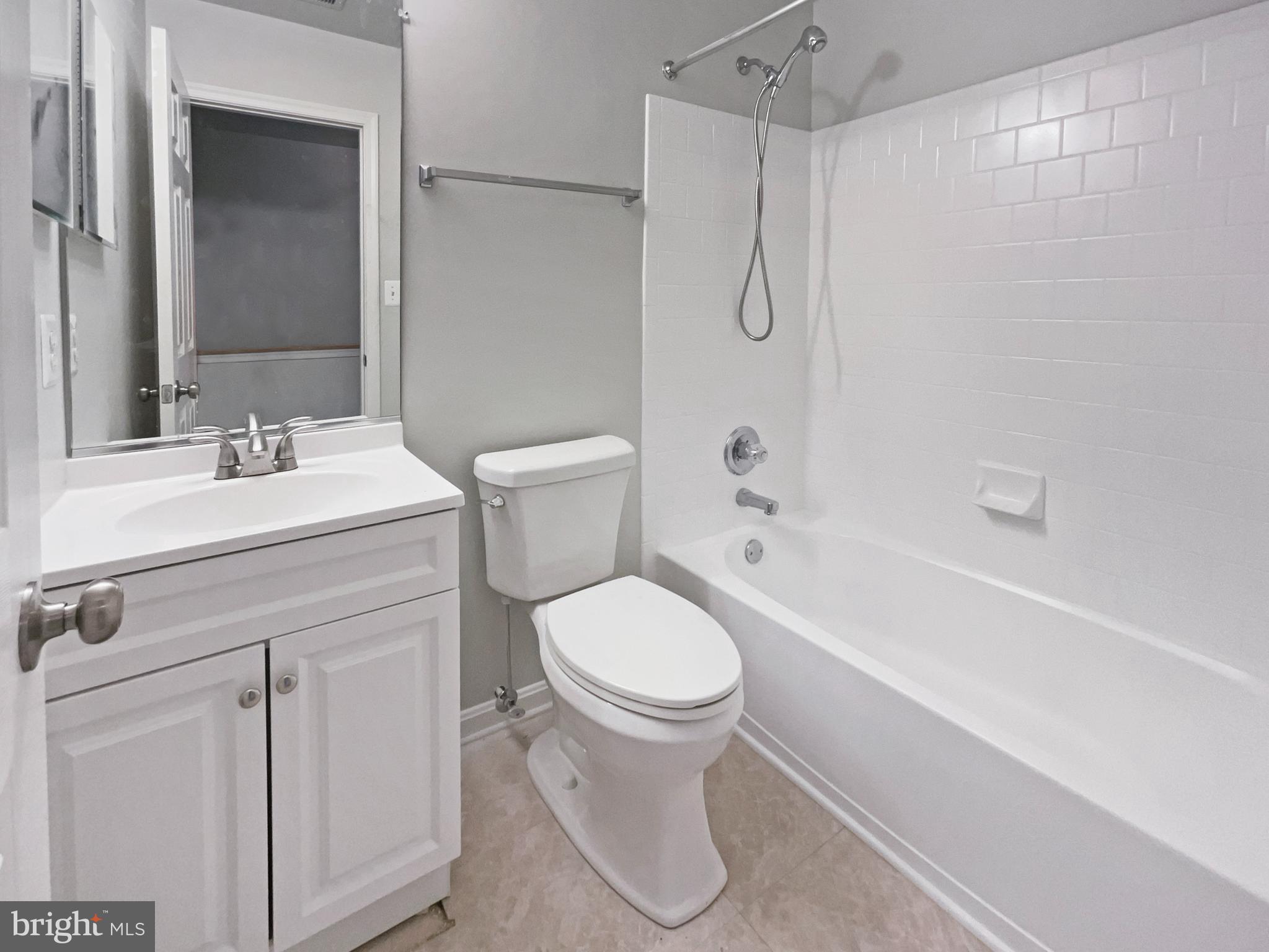 GLENARDEN TOWNS - Residential