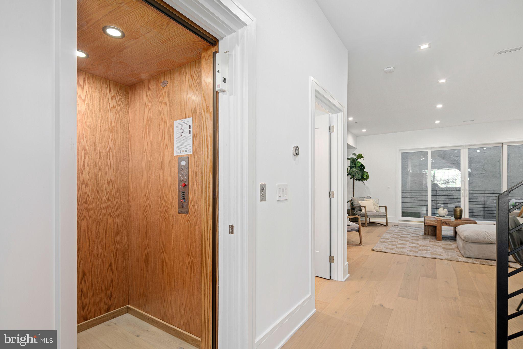 WASHINGTON SQ WEST - Residential