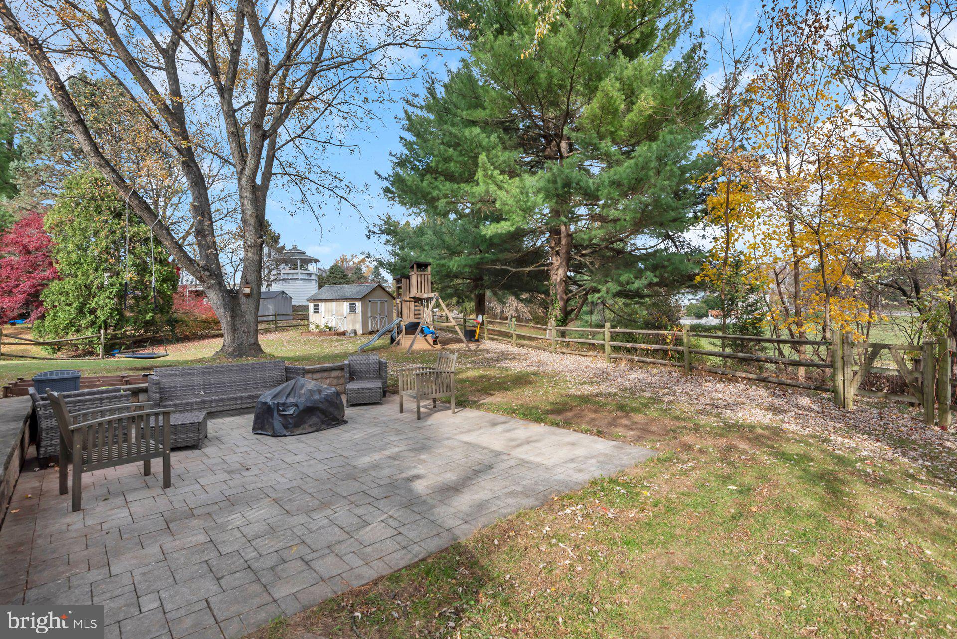 MERRIDALE GARDENS - Residential