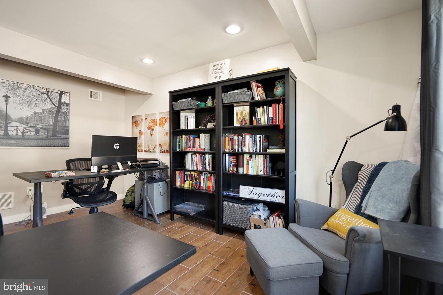 BEN FRANKLIN PARK - Residential