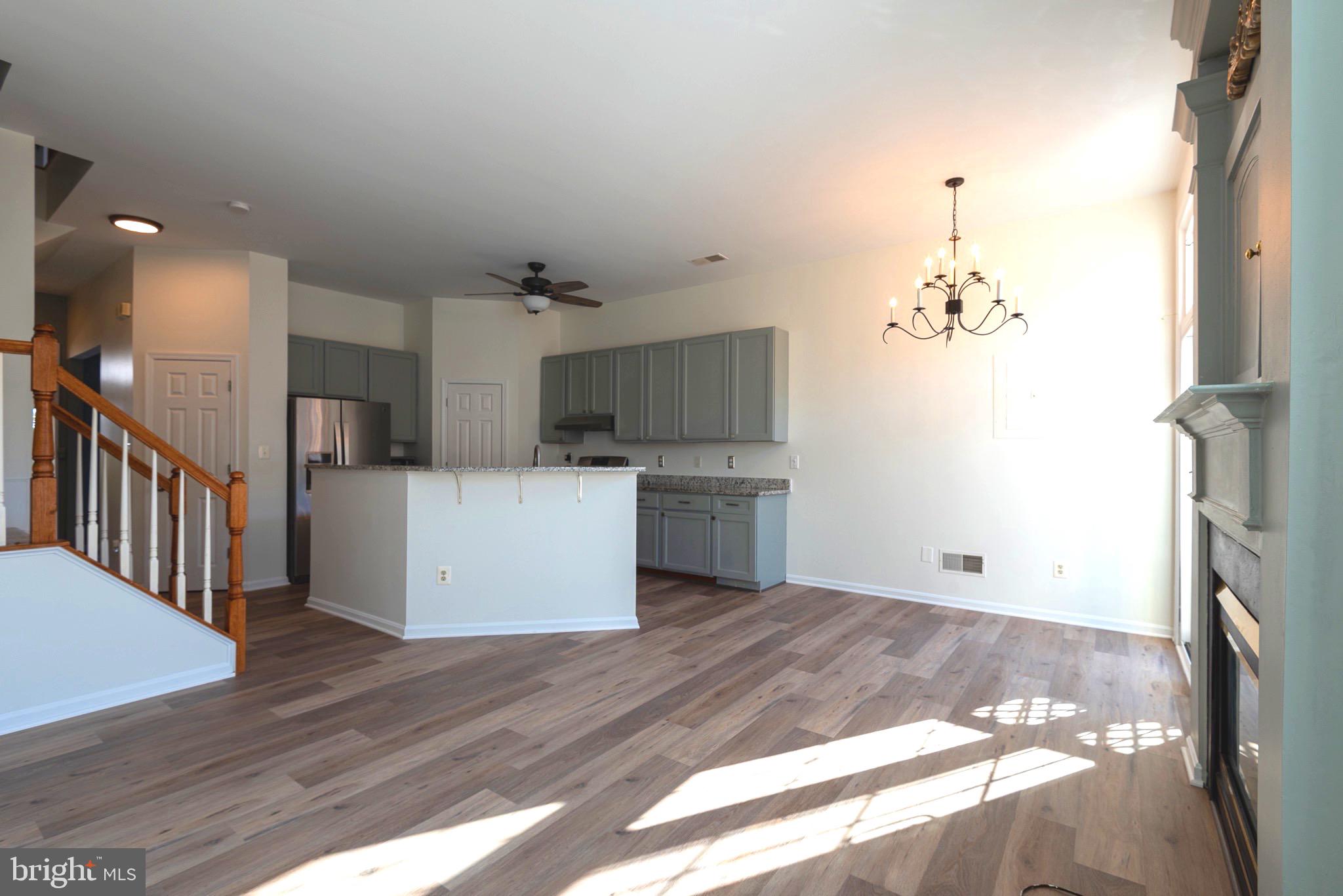 SOUTH RIDING - Residential