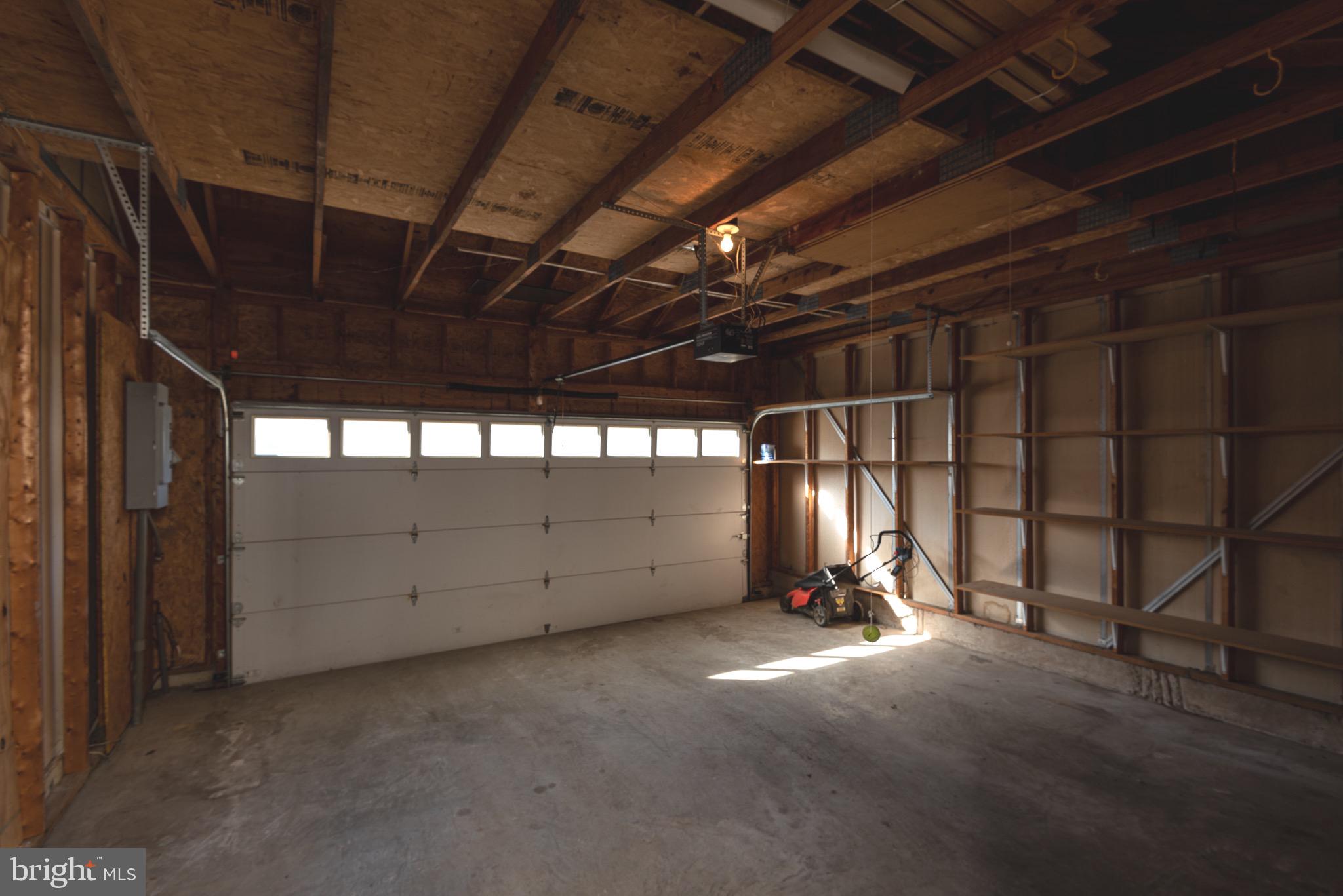 SOUTH RIDING - Residential