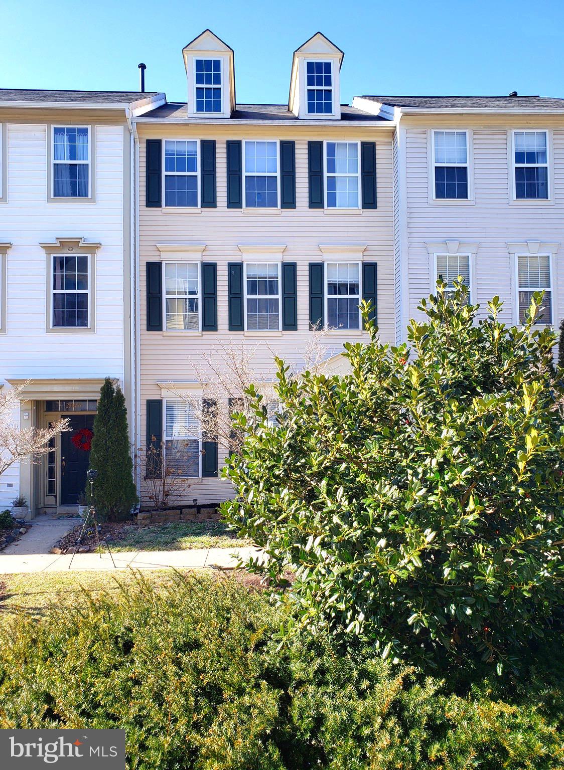 SOUTH RIDING - Residential