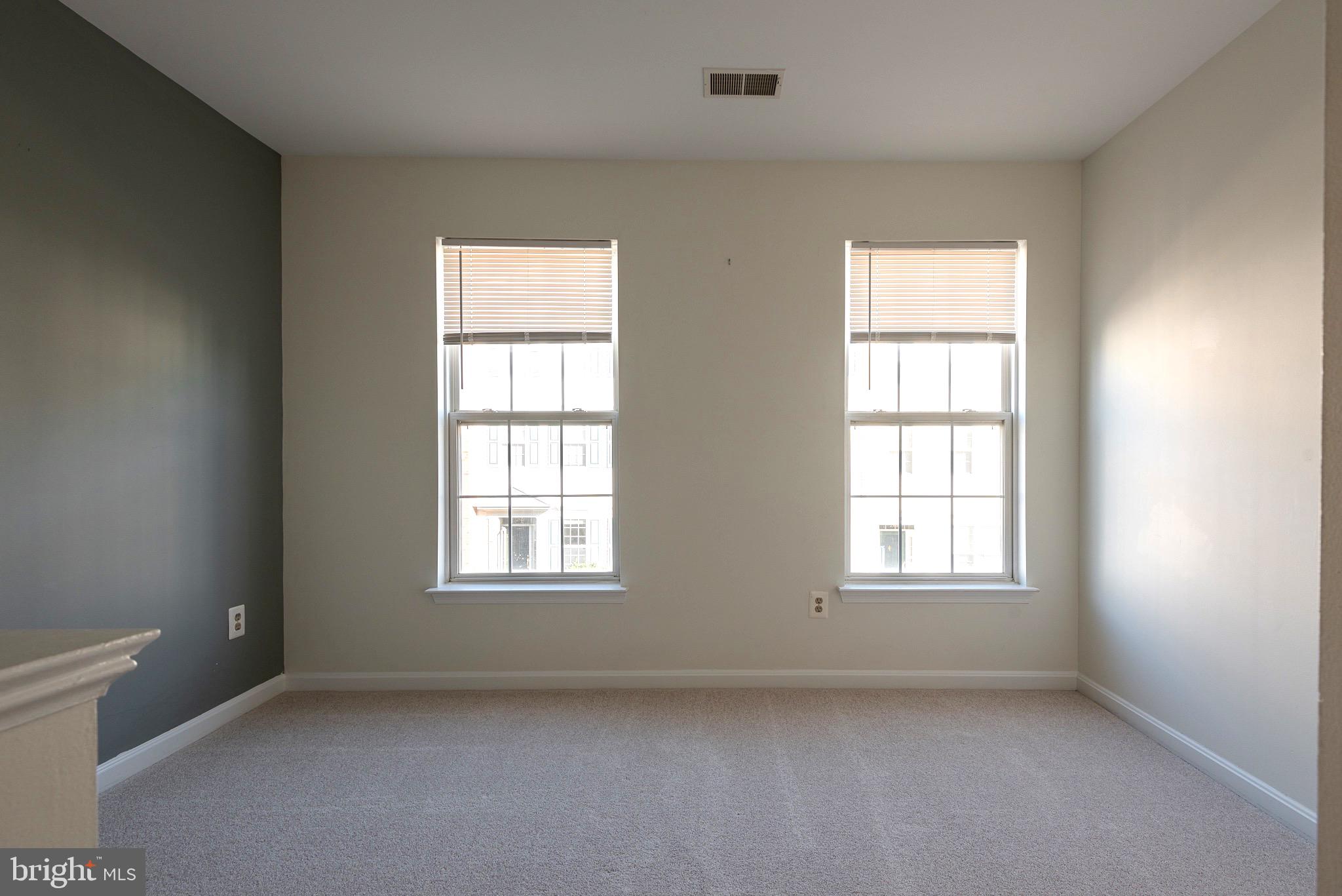 SOUTH RIDING - Residential