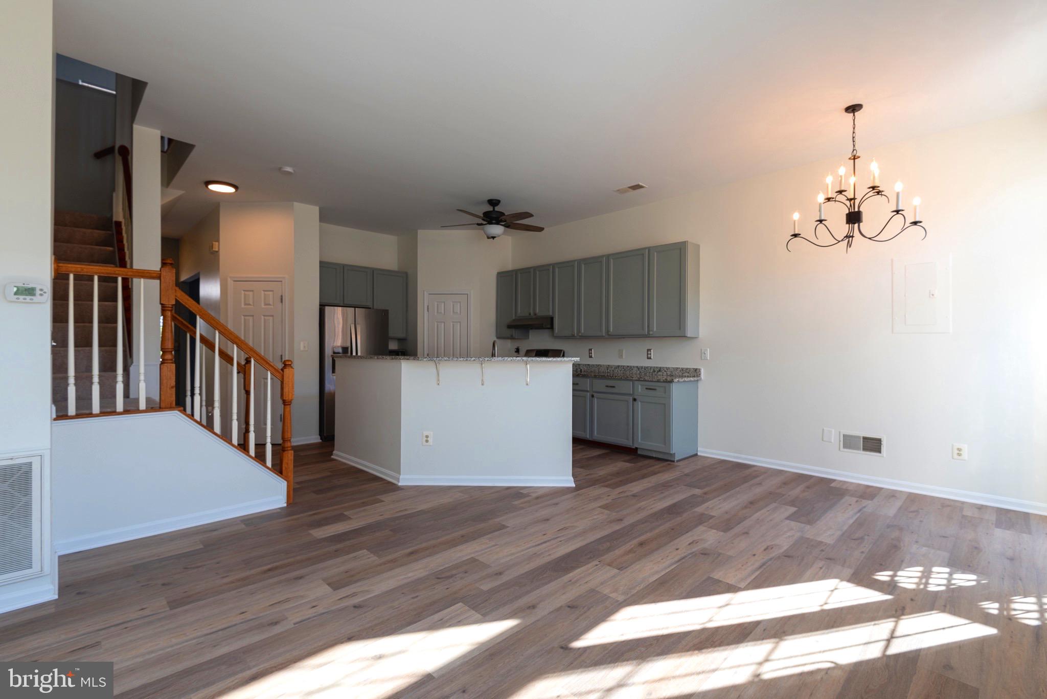 SOUTH RIDING - Residential