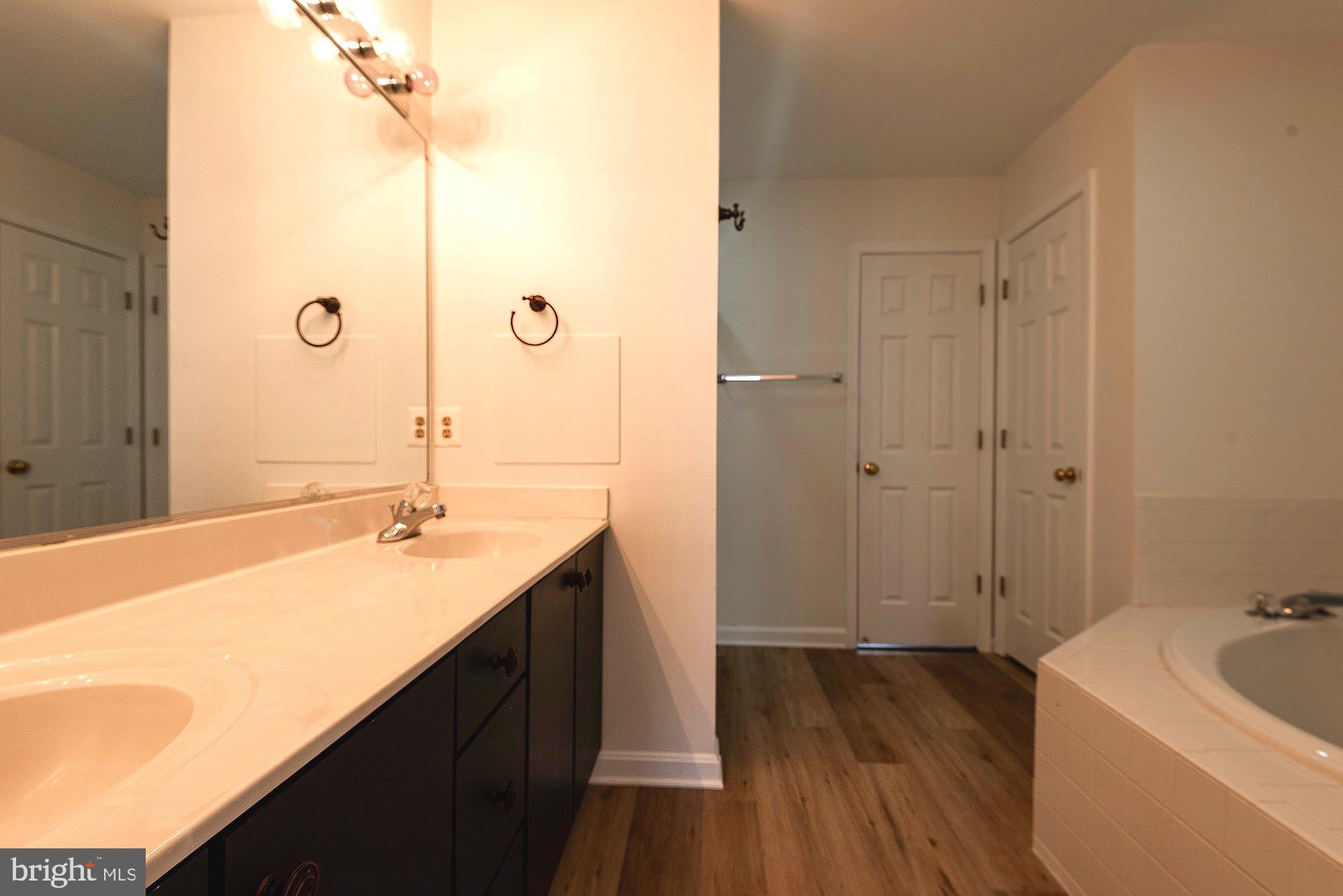 SOUTH RIDING - Residential