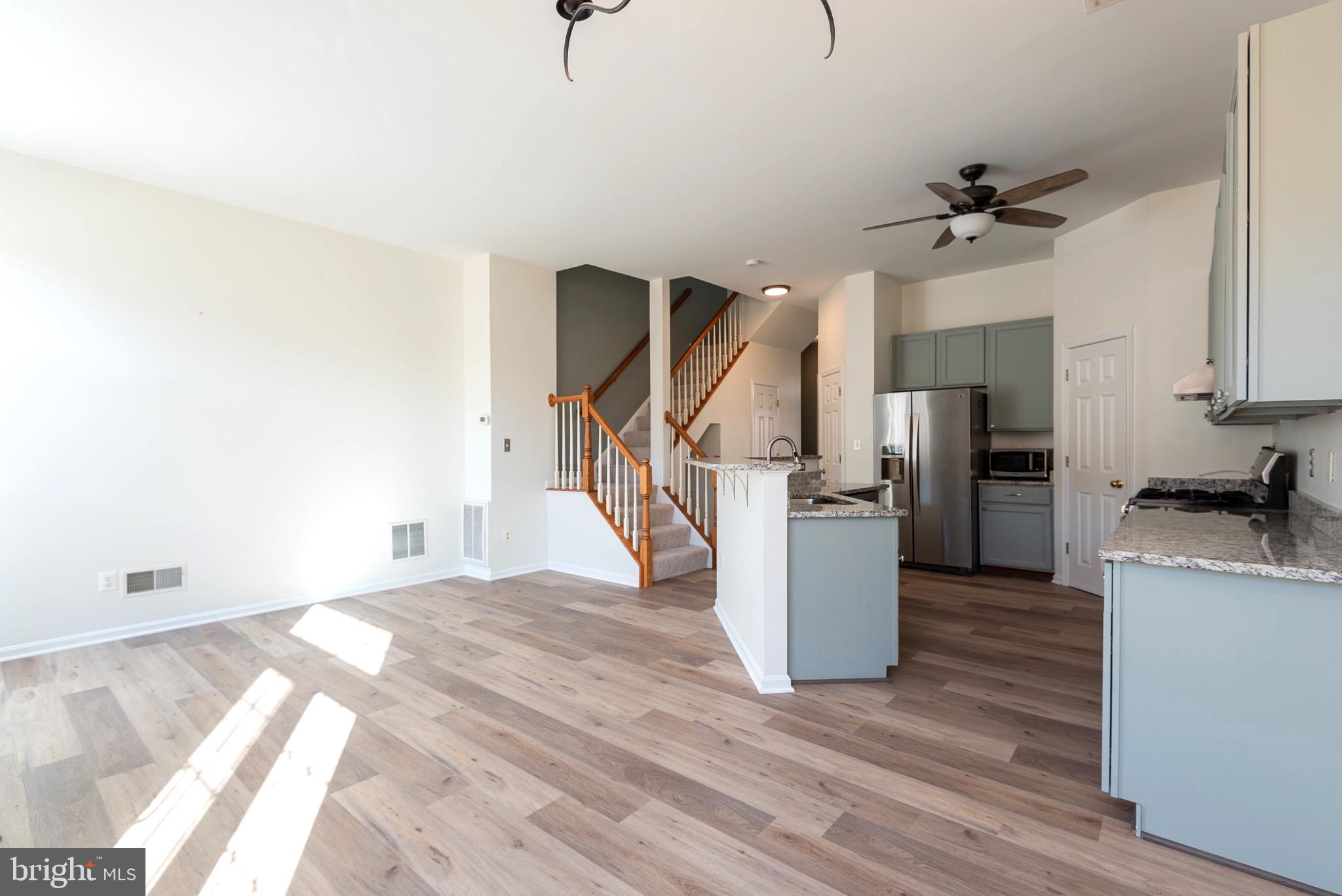 SOUTH RIDING - Residential