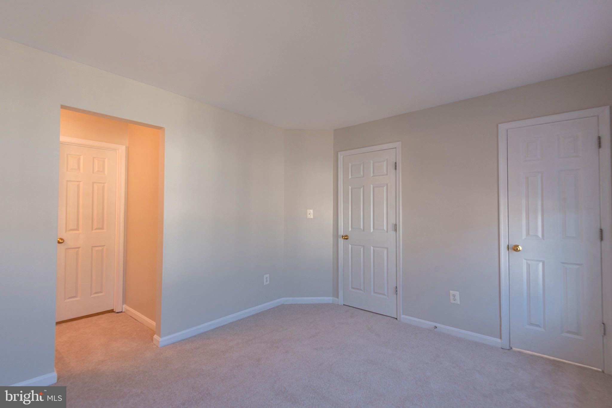 SOUTH RIDING - Residential