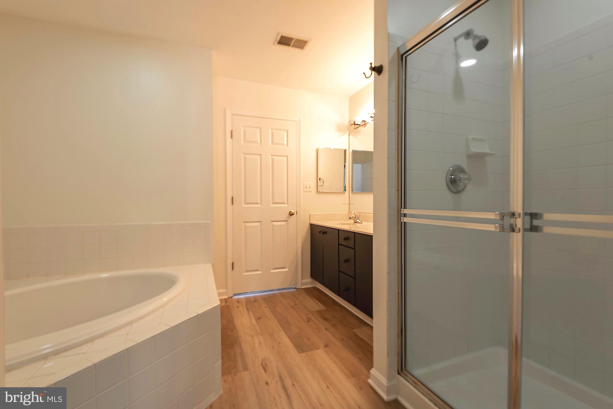 SOUTH RIDING - Residential