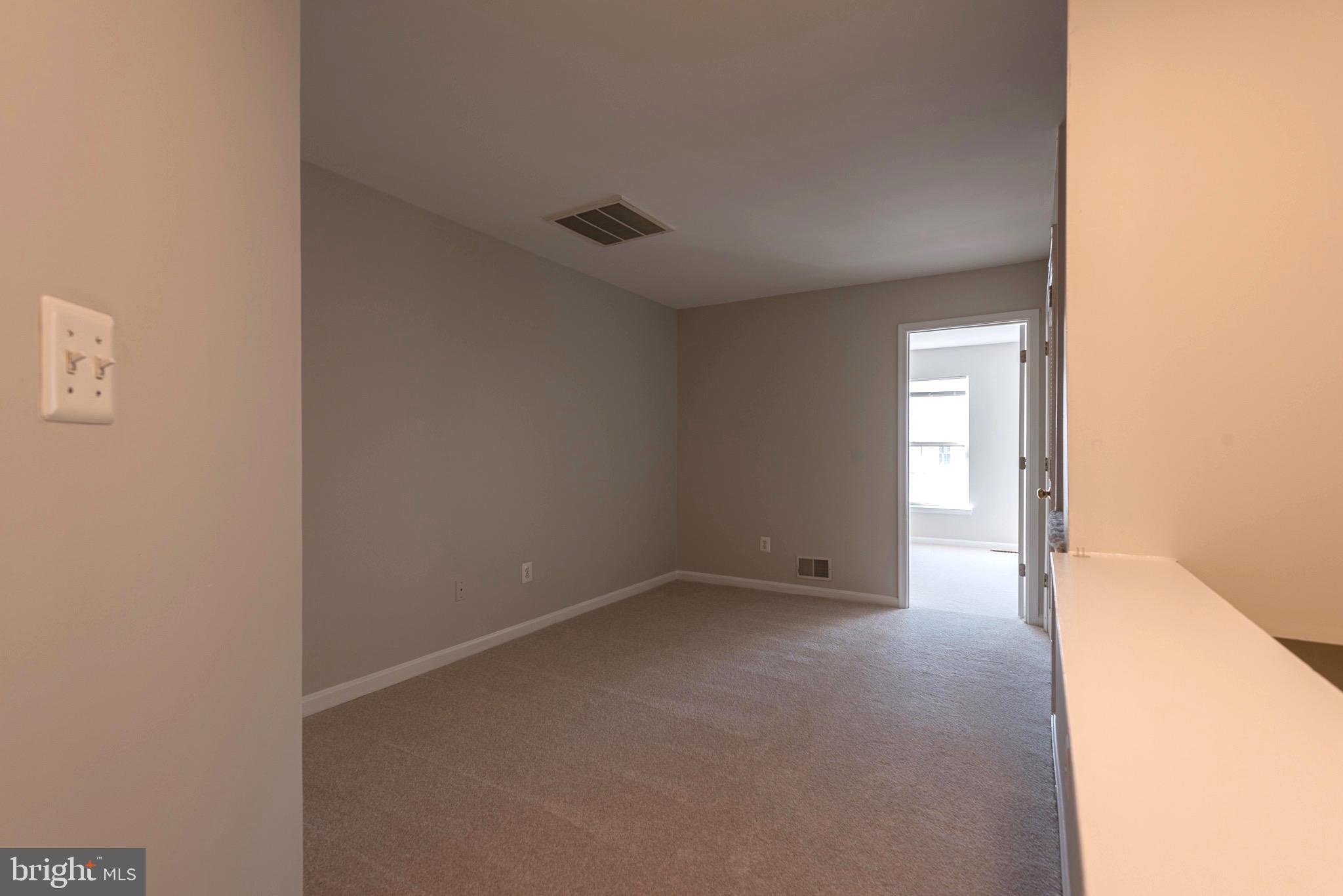 SOUTH RIDING - Residential