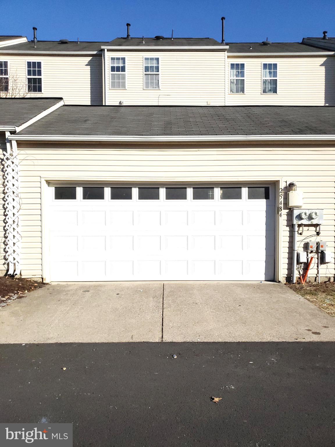 SOUTH RIDING - Residential