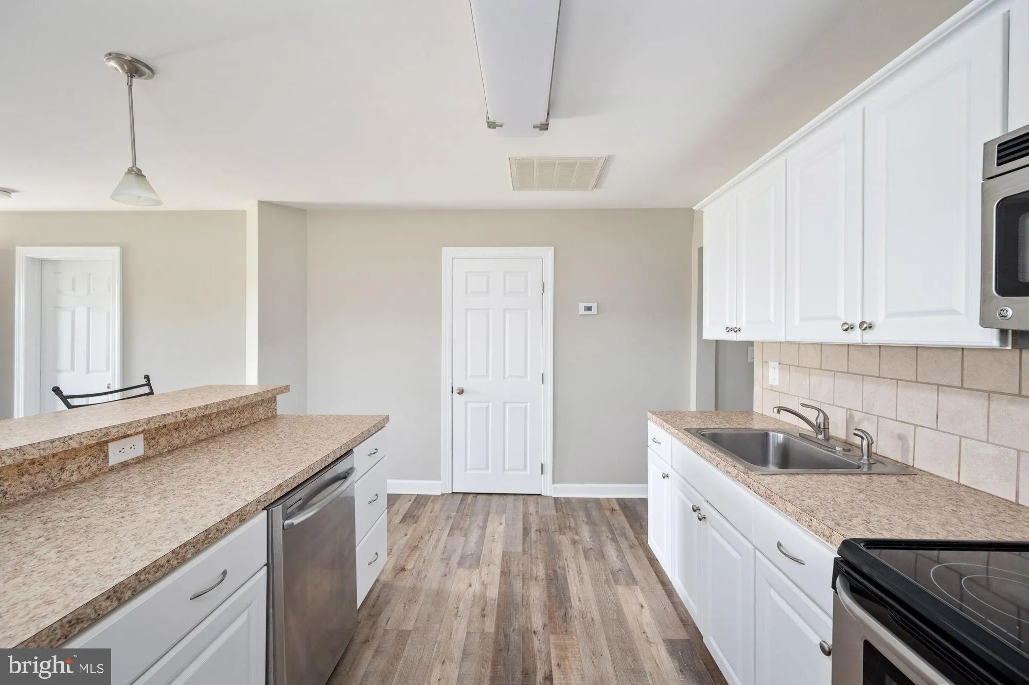 Fredericksburg, Virginia 22405, United States, 2 Bedrooms Bedrooms, ,3 BathroomsBathrooms,Residential,Active,225990