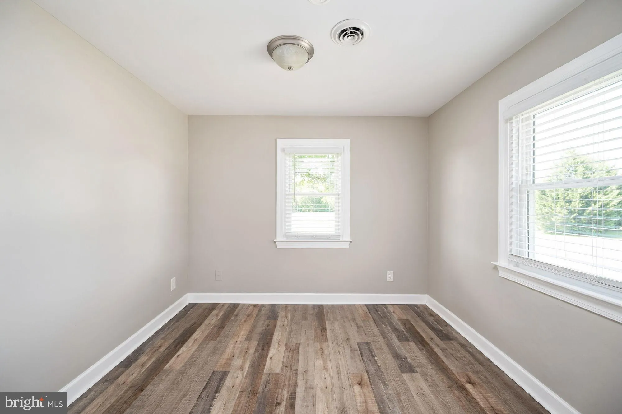 Fredericksburg, Virginia 22405, United States, 2 Bedrooms Bedrooms, ,3 BathroomsBathrooms,Residential,Active,225990