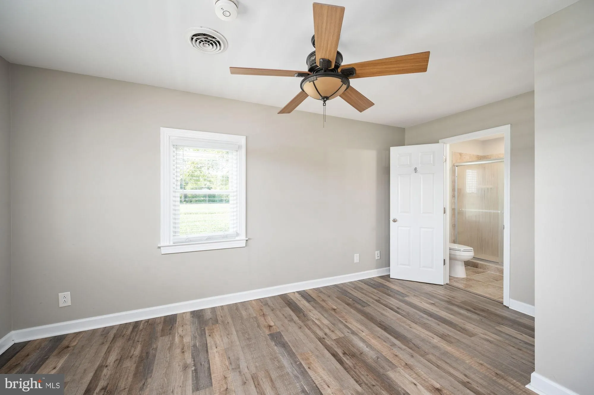 Fredericksburg, Virginia 22405, United States, 2 Bedrooms Bedrooms, ,3 BathroomsBathrooms,Residential,Active,225990