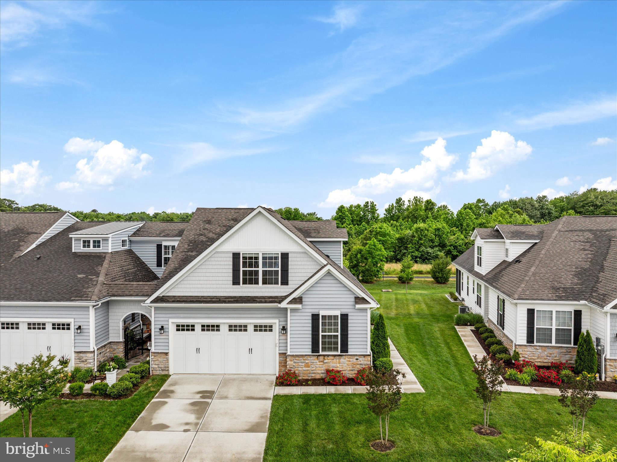 364 MOORINGS CIRCLE 100