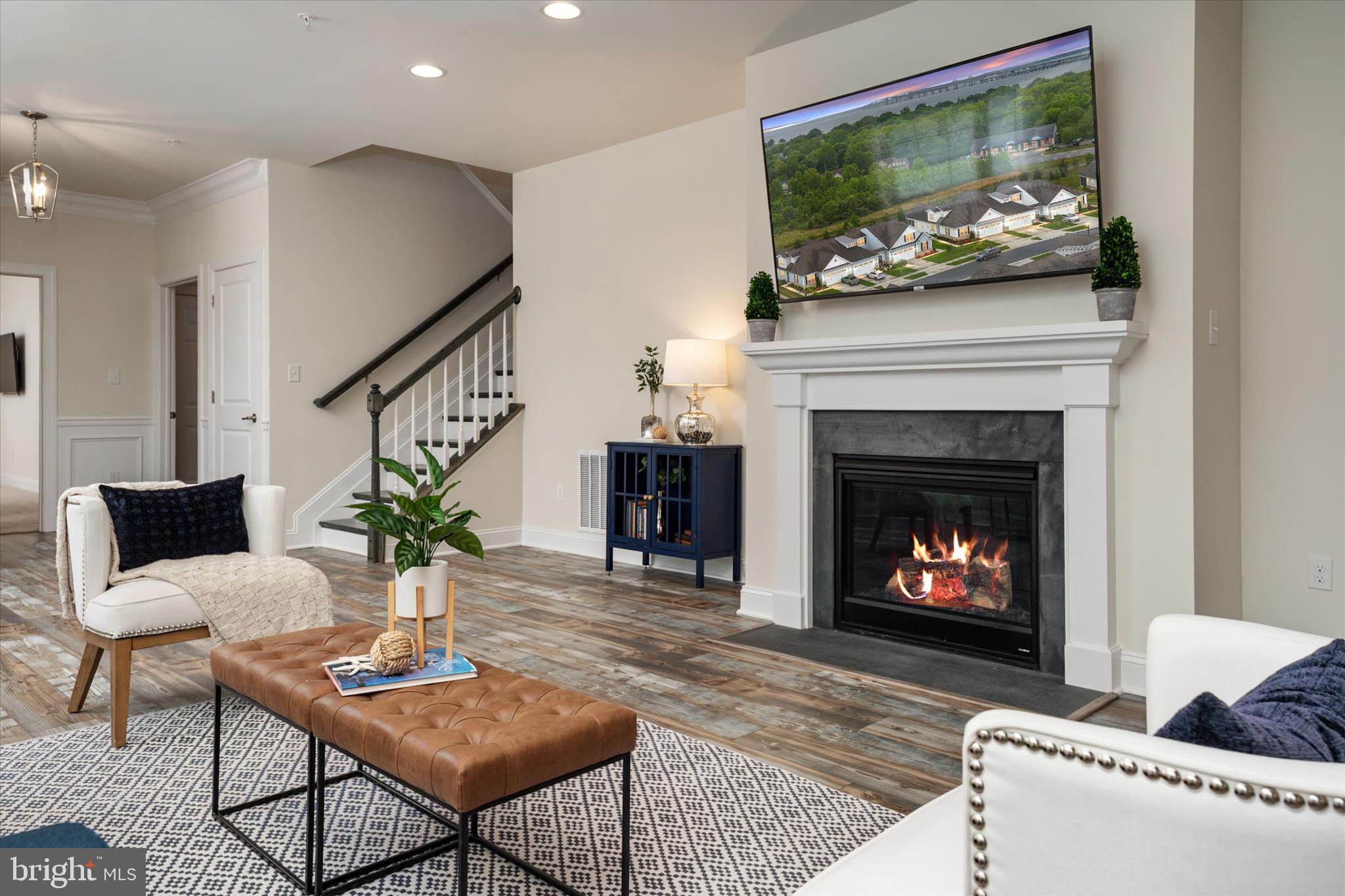 364 MOORINGS CIRCLE 100
