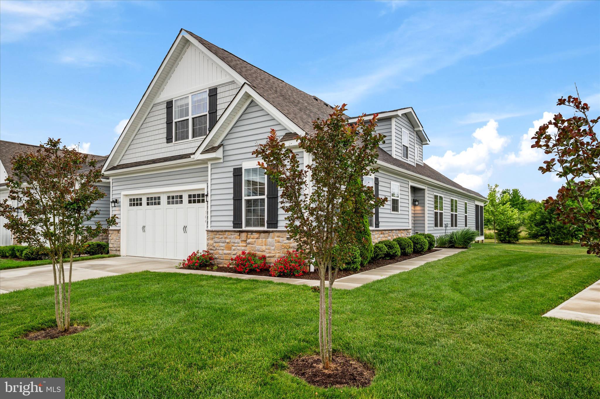 364 MOORINGS CIRCLE 100